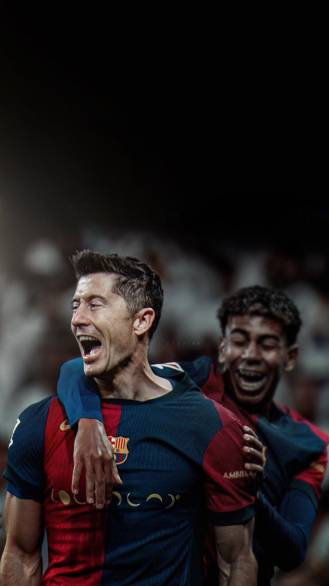 675x1200 4K Wallpaper : Robert Lewandowski └