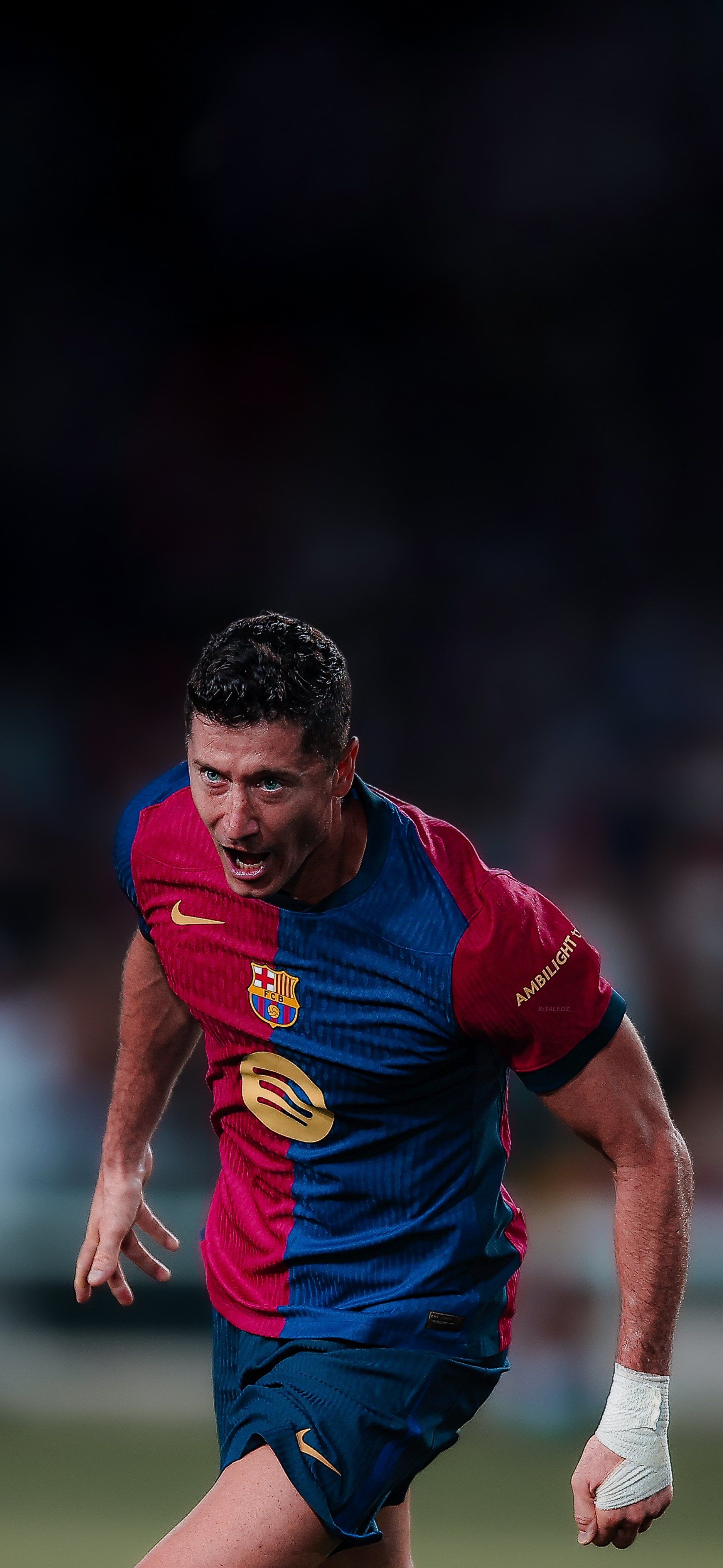 1875x4061 Robert Lewandowski Wallpaper