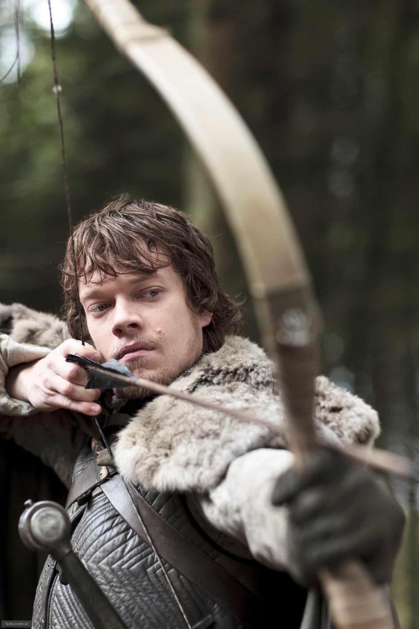 1365x2048 Theon Greyjoy Wallpaper