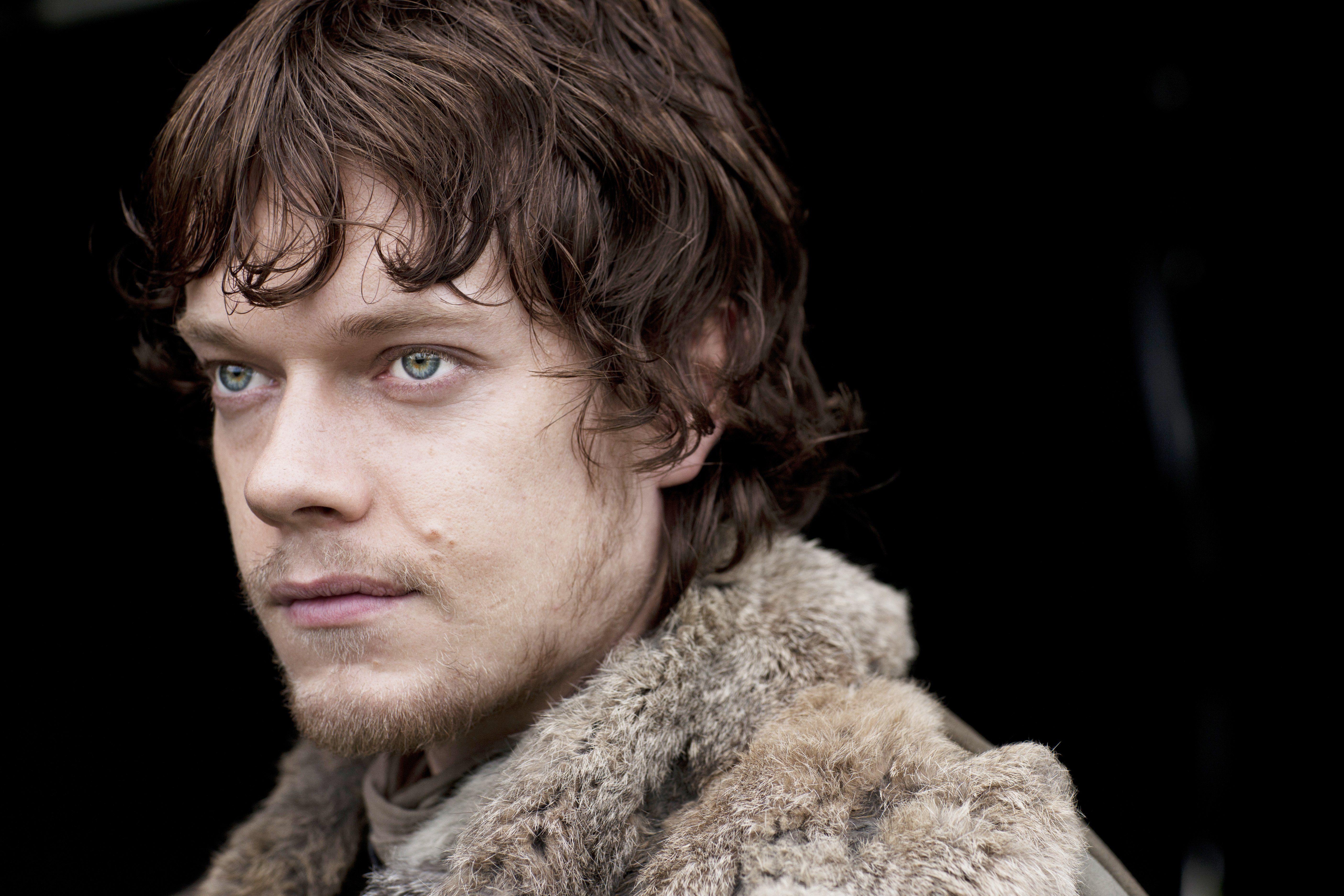 5616x3744 5616x3744 Theon Greyjoy windows wallpaper. Theon Greyjoy