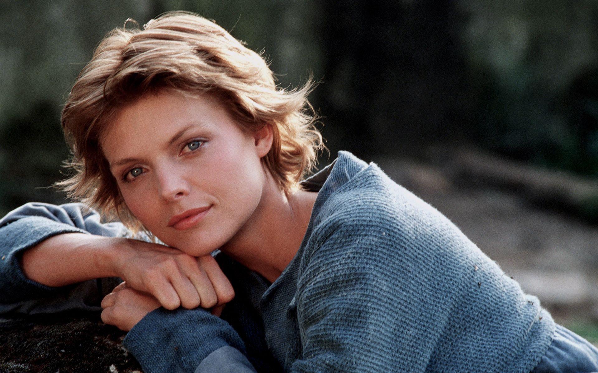 1920x1200 Free download michelle pfeiffer wallpaperjpg [1920x1200]