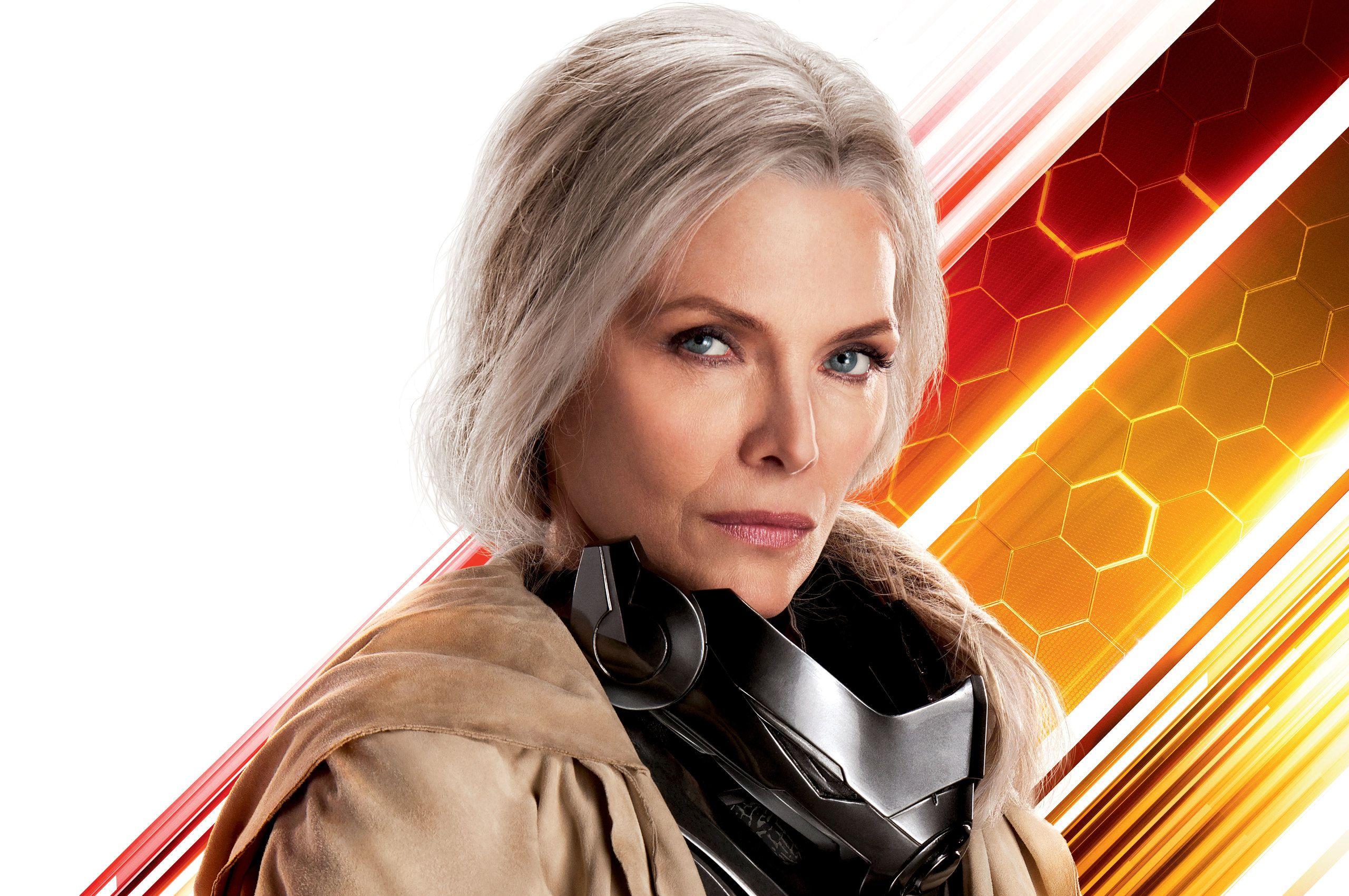 2560x1700 Michelle Pfeiffer As Wasp In Ant Man And The Wasp 10k
