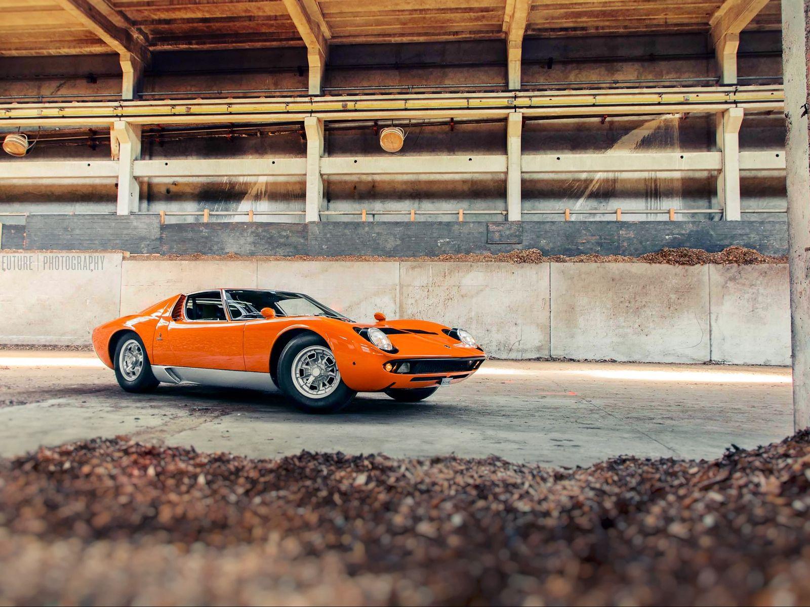 1600x1200 Download wallpaper 1600x1200 lamborghini, miura s, orange, cars