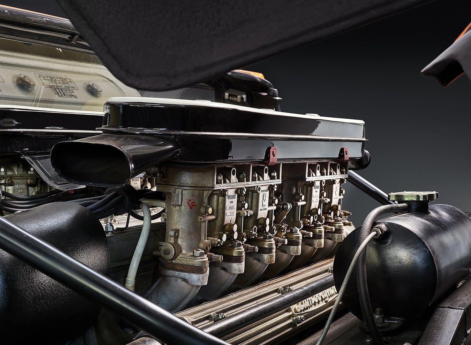 1600x1174 Lamborghini Miura P400 Engine Wallpaper (6)