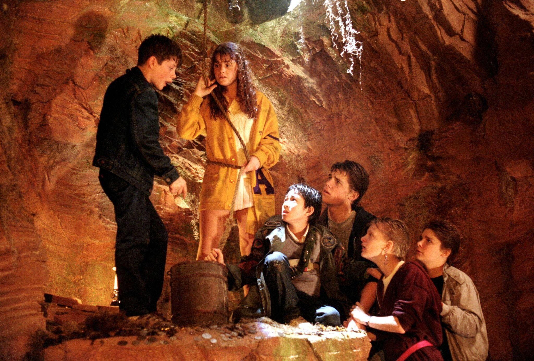 2048x1386 Goonies Wallpaper