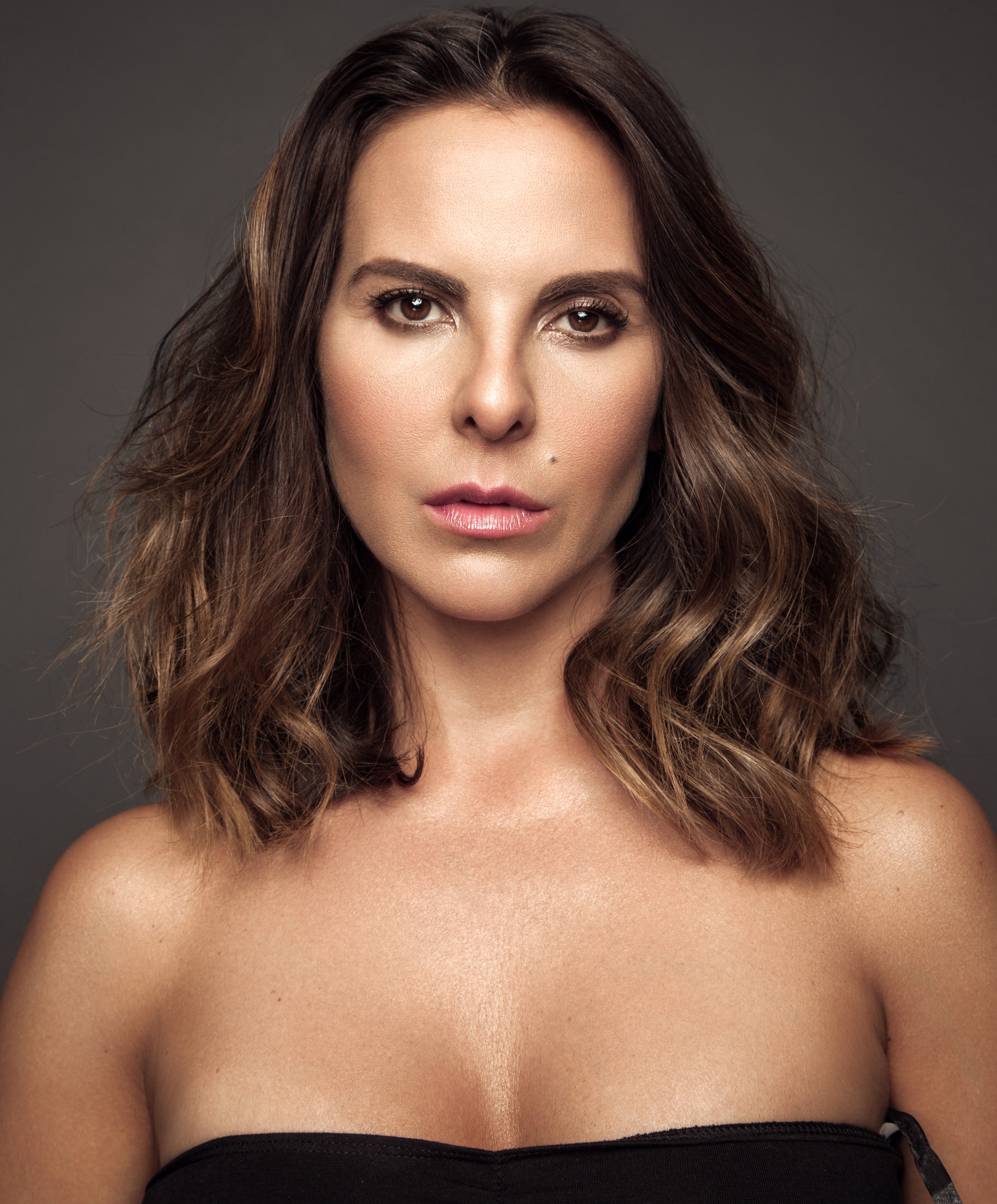3700x4466 Kate del Castillo