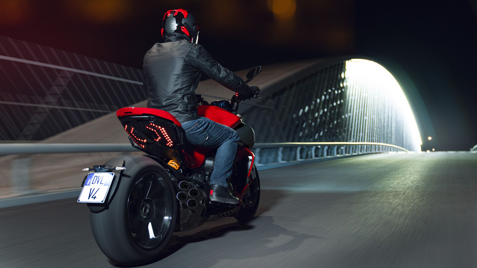 1920x1080 Ducati Diavel V4