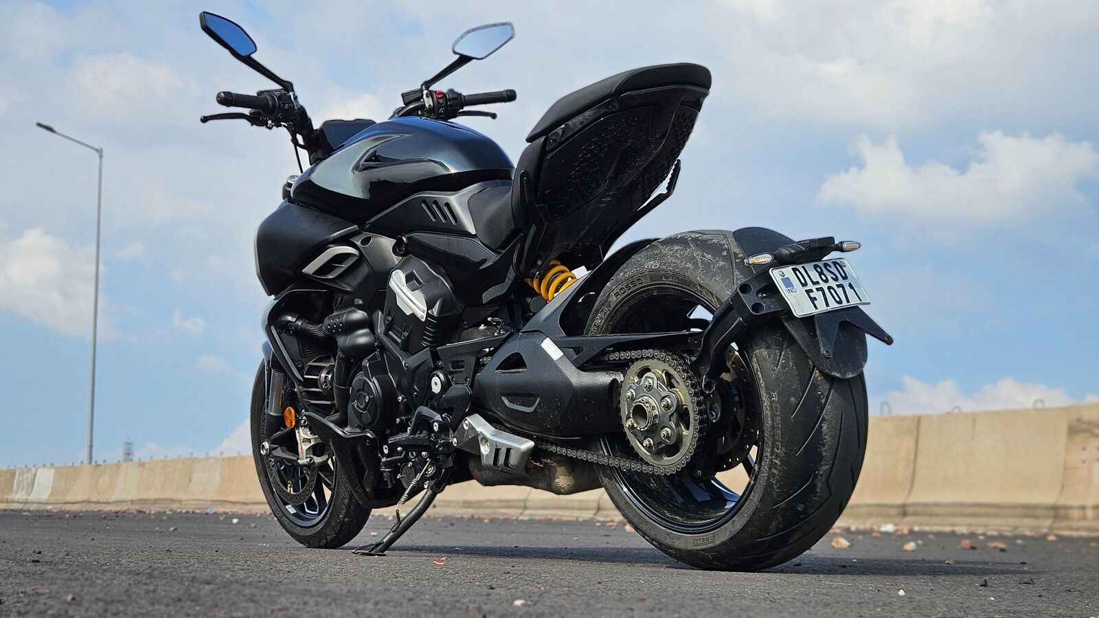 1600x900 Review in pics: Ducati Diavel V4 combines power and style