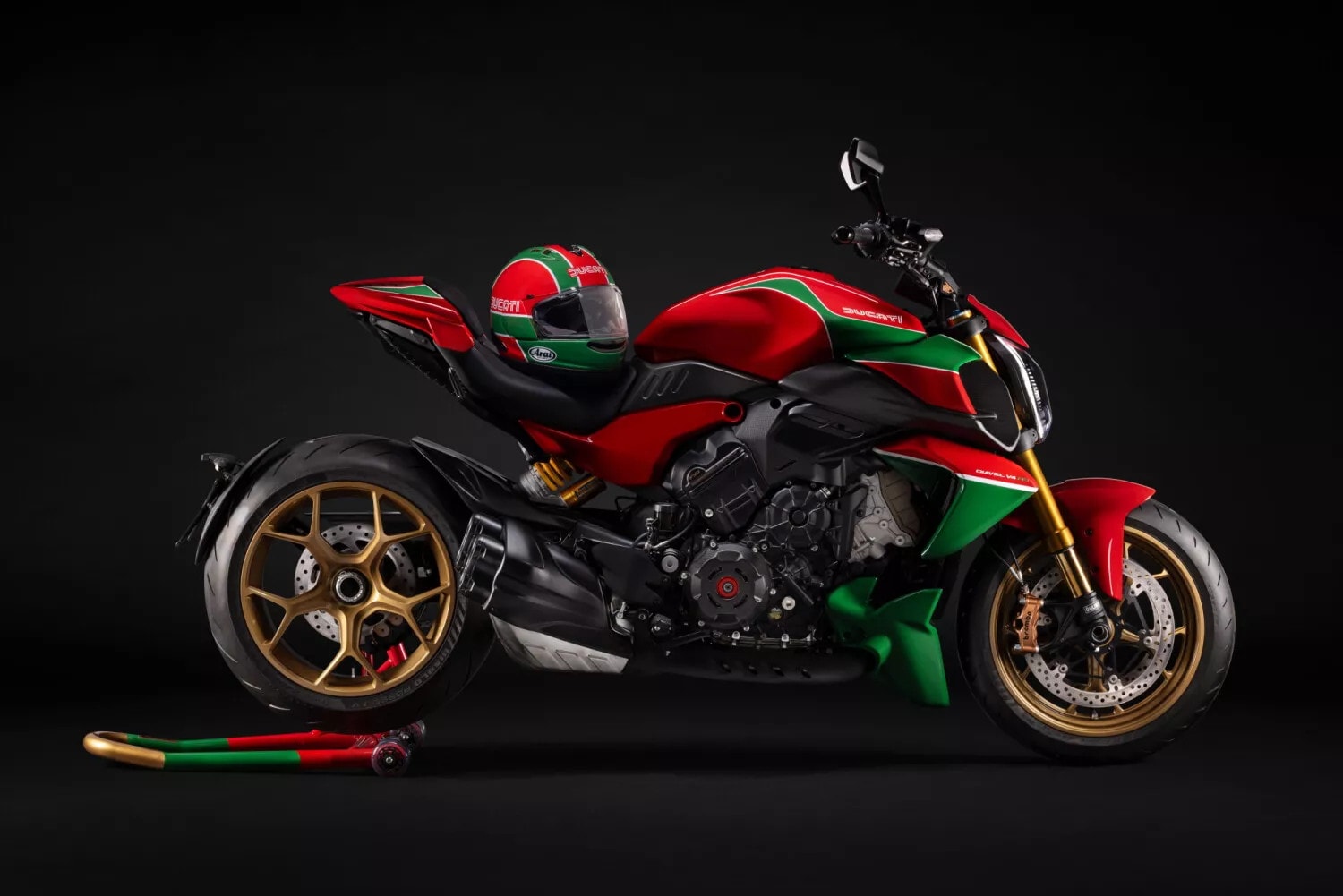 1500x1001 Ducati Diavel V4 RS 100 Specs, Performance & Photo