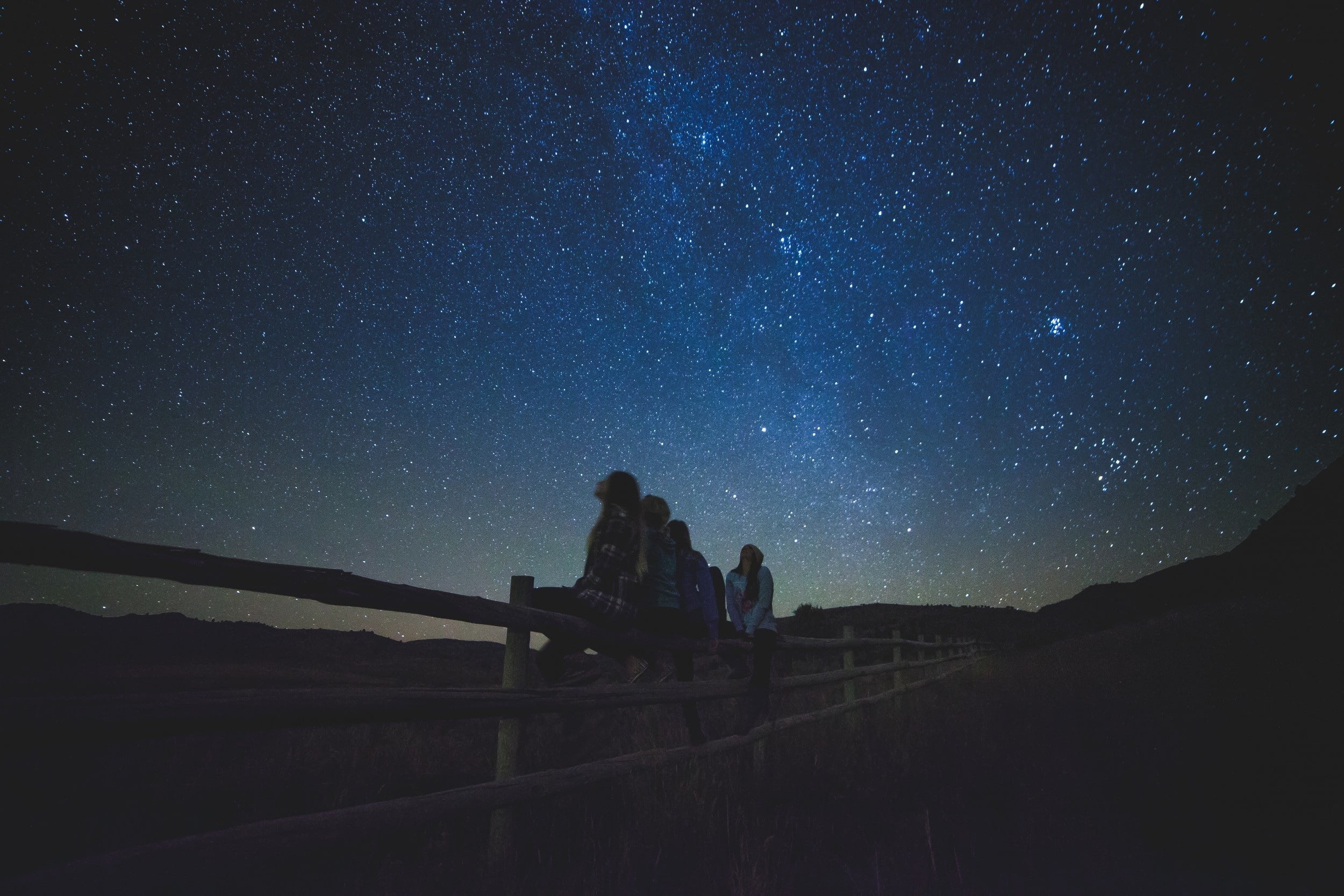 2500x1667 People watching stars during nighttime HD wallpaper