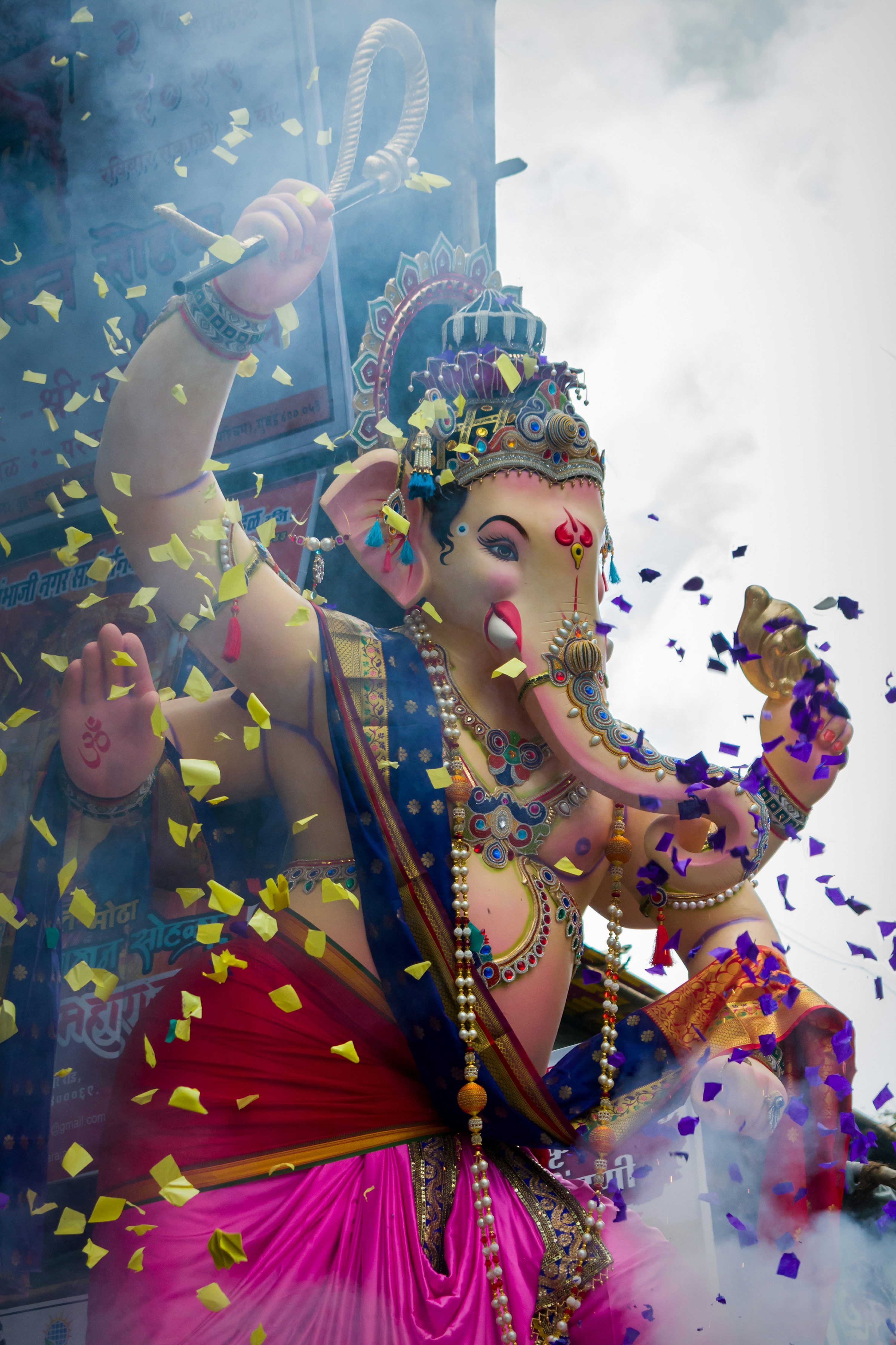 3000x4501 Hindu deity statue under blue sky during daytime photo