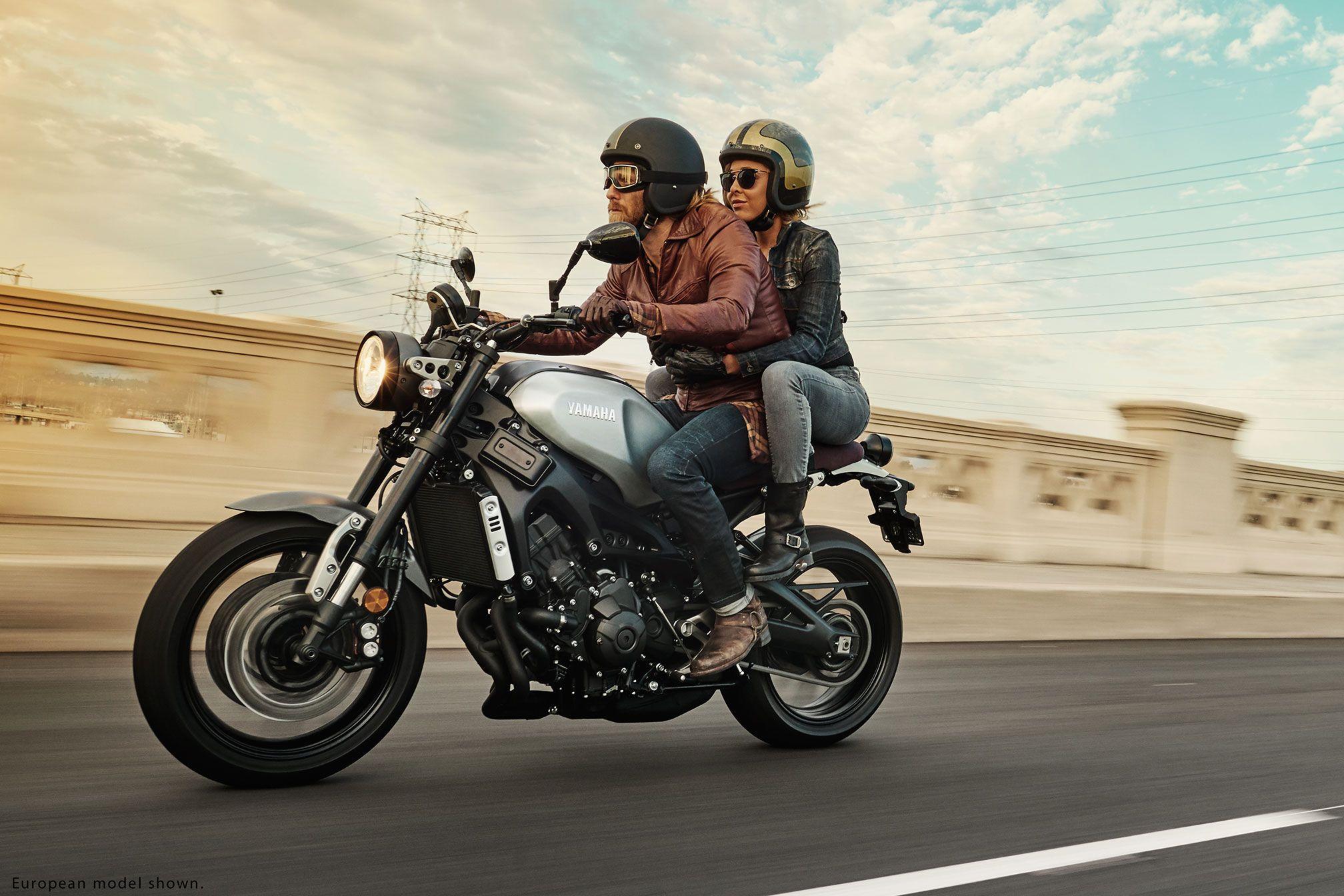 2016x1344 Yamaha XSR900 Review