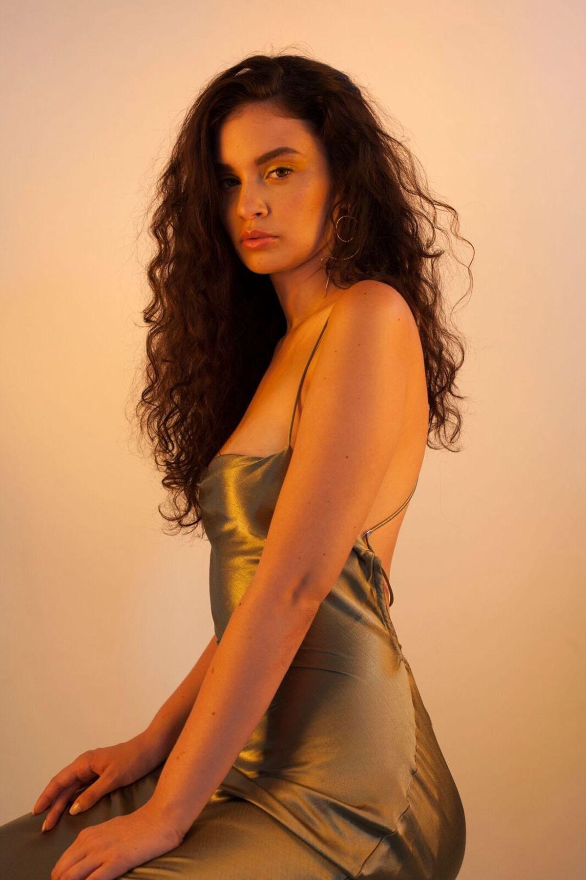 message from her sabrina claudio