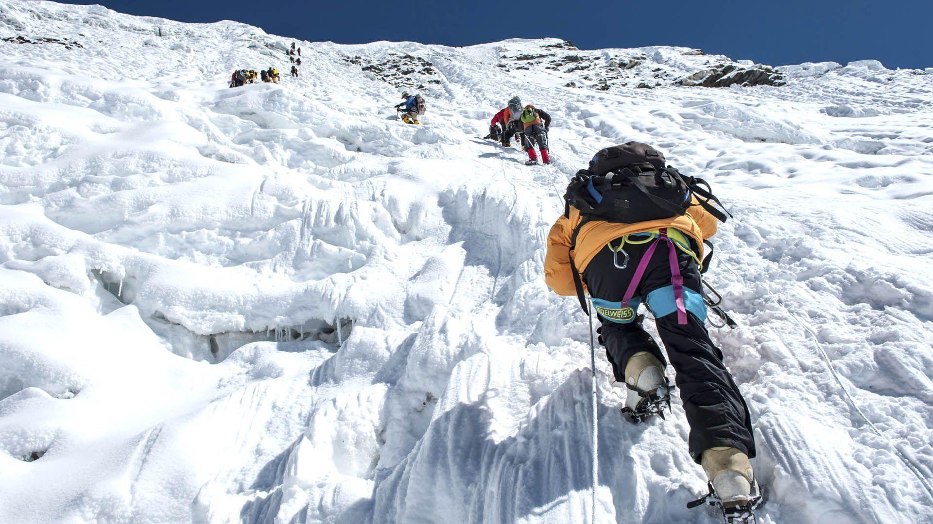 1920x1080 Mountaineering Wallpaper