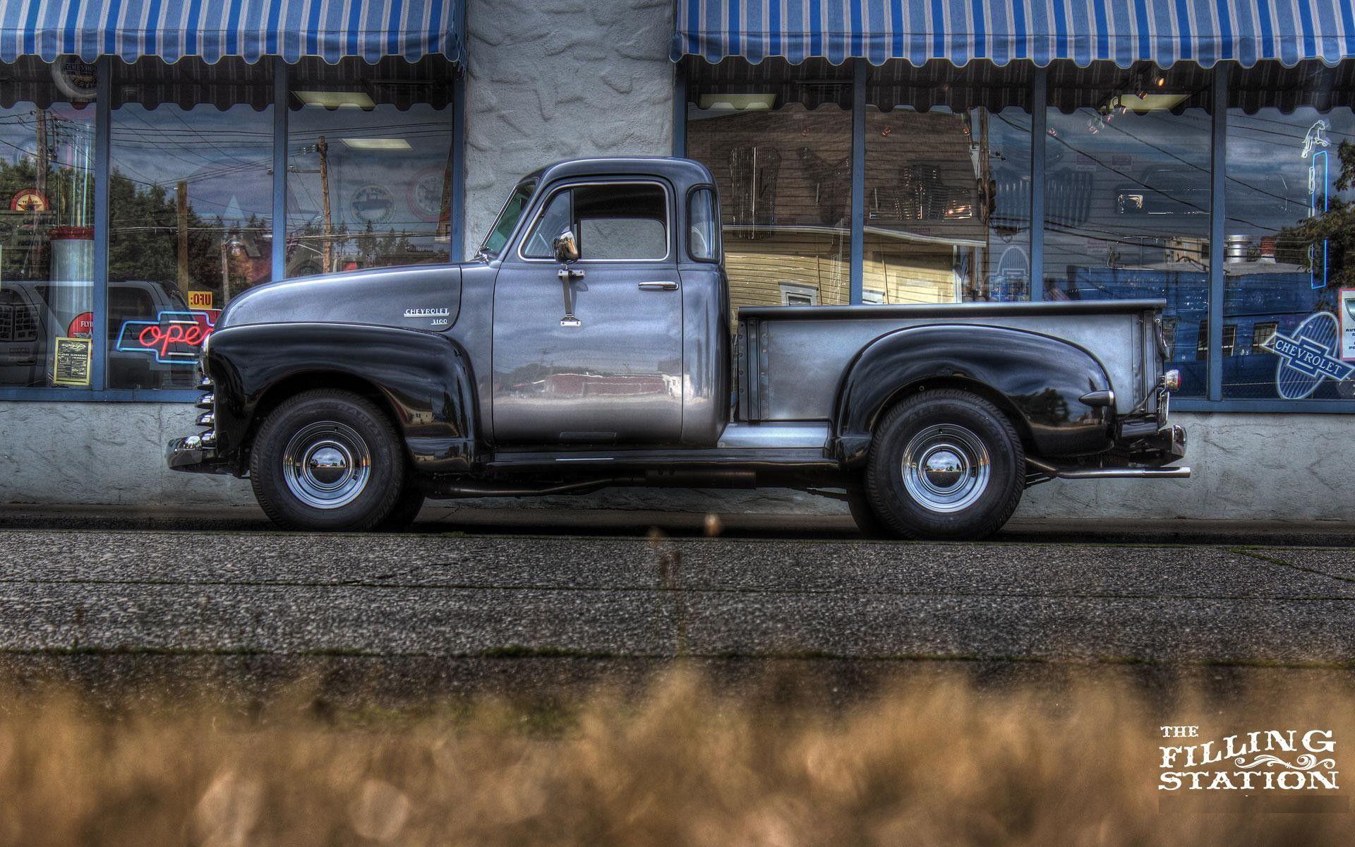 1920x1200 Old Trucks Wallpaper