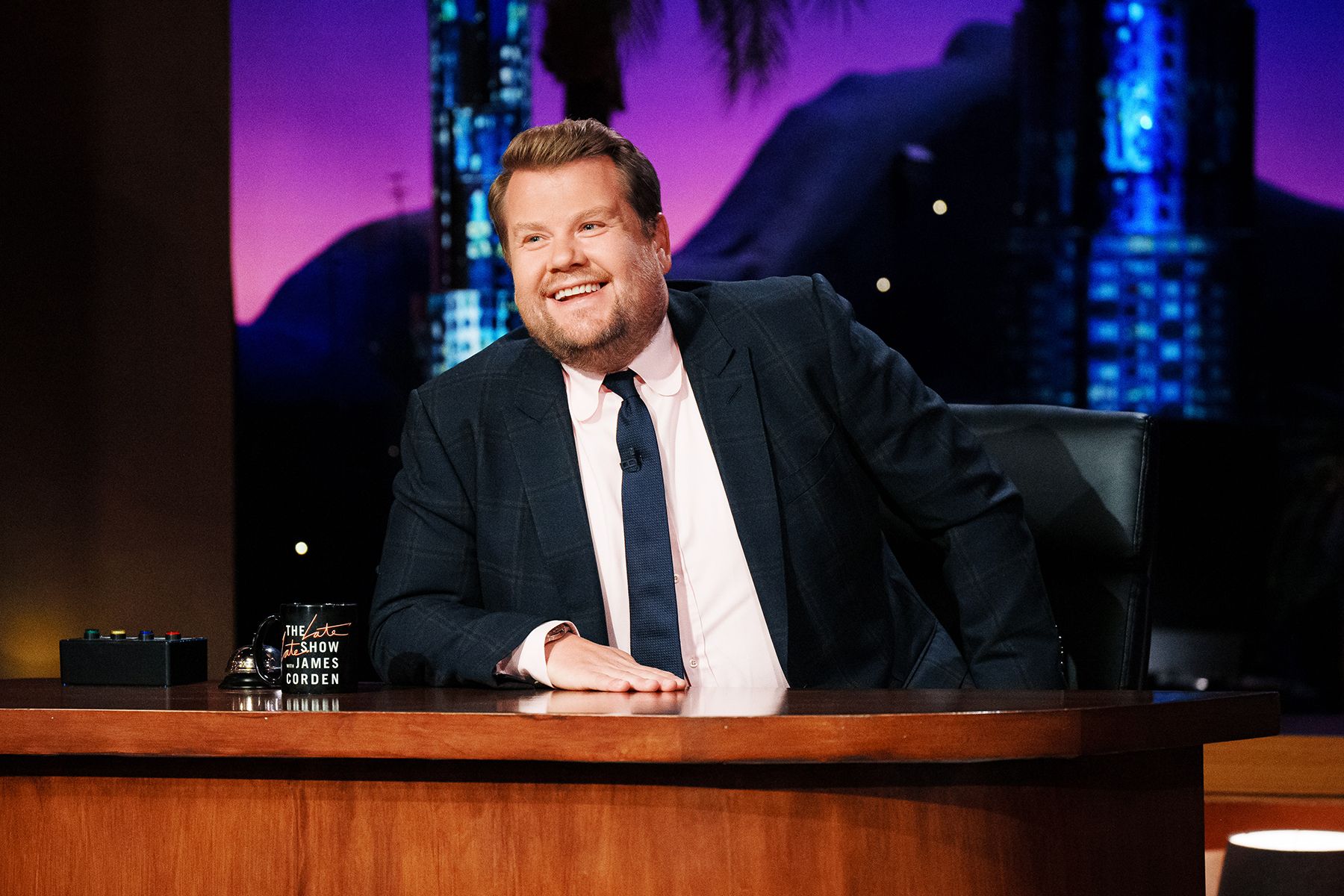 1800x1200 James Corden Hosts Final 'Late Late Show': Harry Styles, Tom Cruise