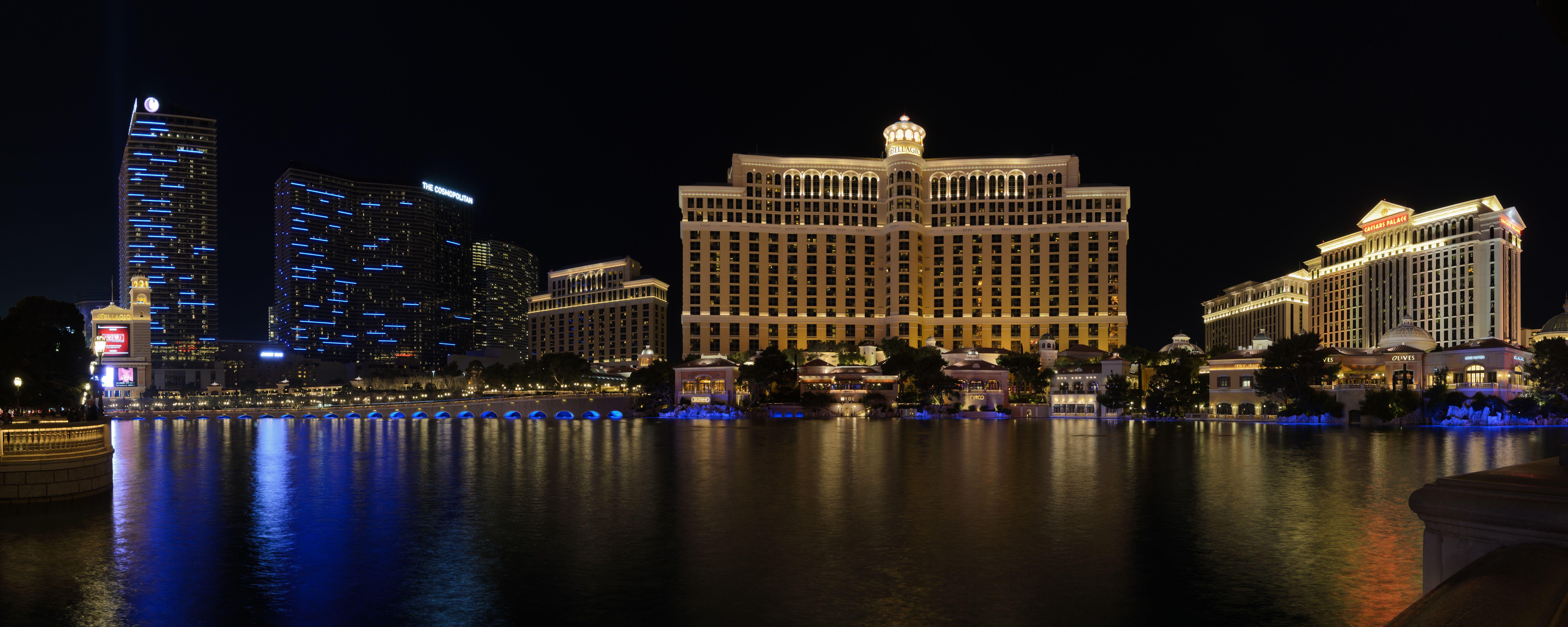 8000x3200 Bellagio Las Vegas December 2013