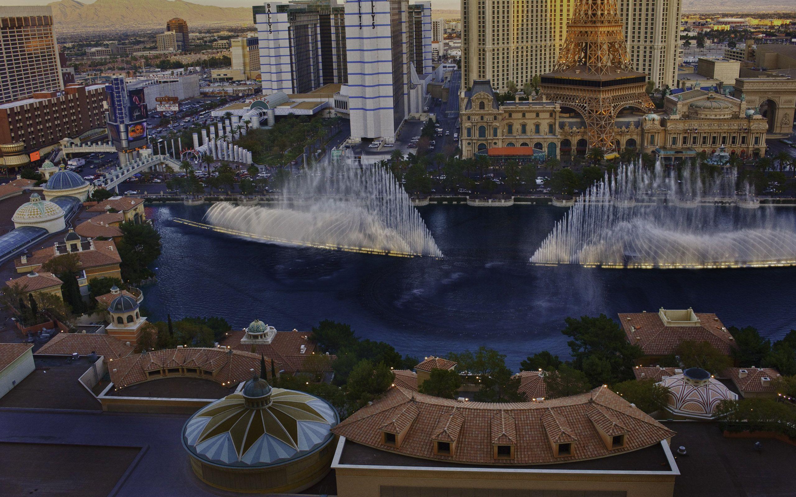2560x1600 Bellagio Fountains