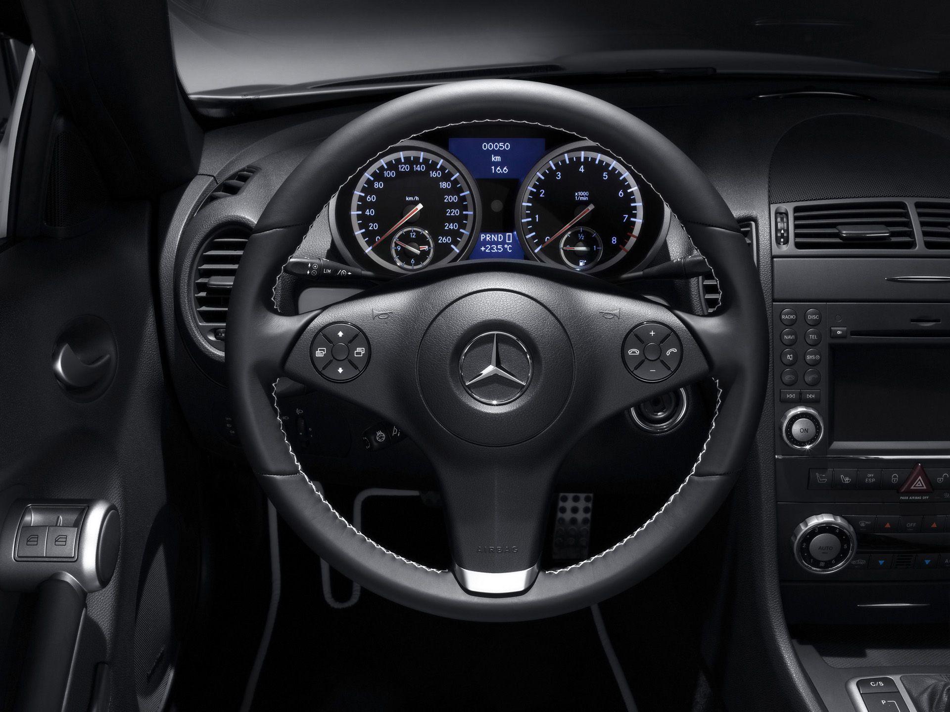 1920x1440 Mercedes Benz Steering Wheel Wallpaper 50214 1920x1440px