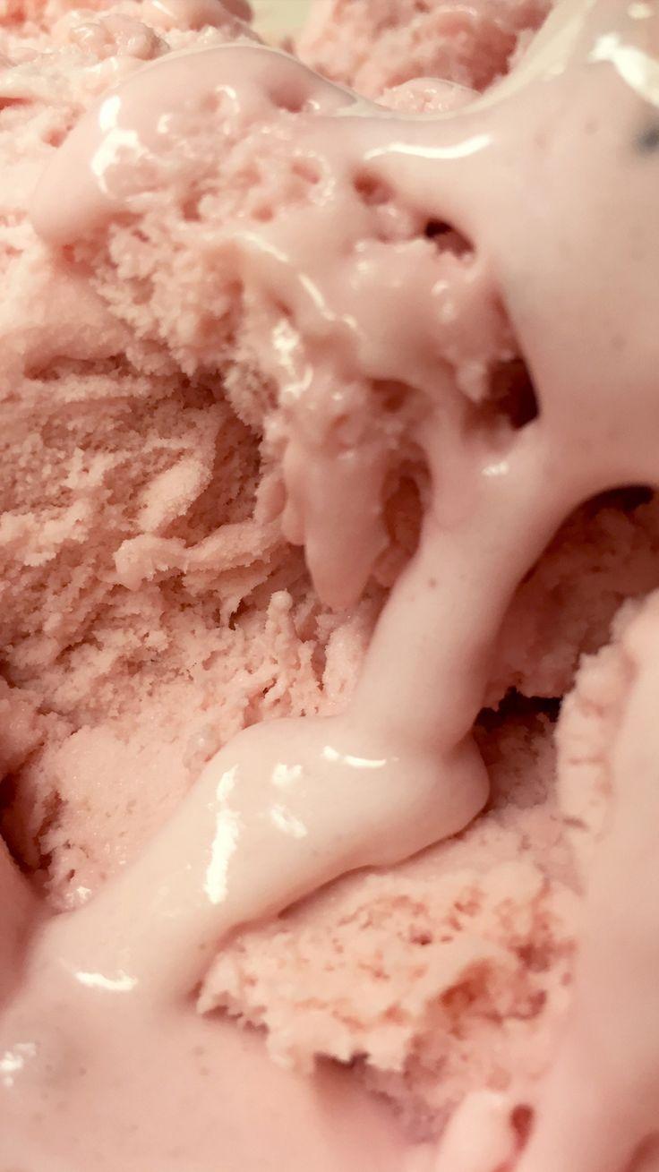 736x1309 Glossier Wallpaper