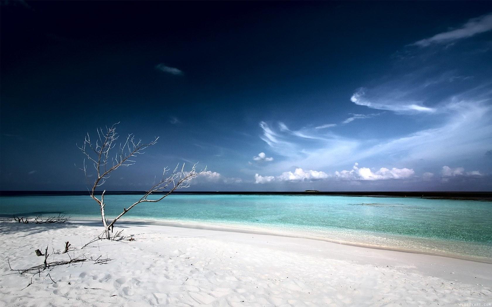 1680x1050 White Sand Wallpaper