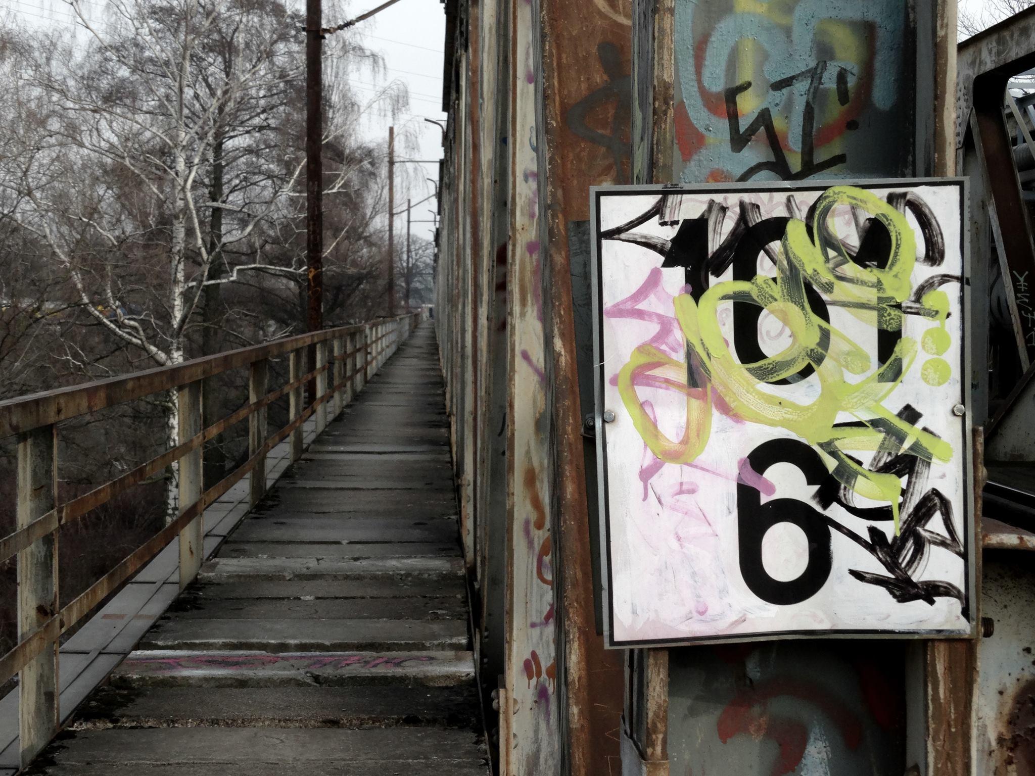 2048x1536 Urban Exploration Wallpaper