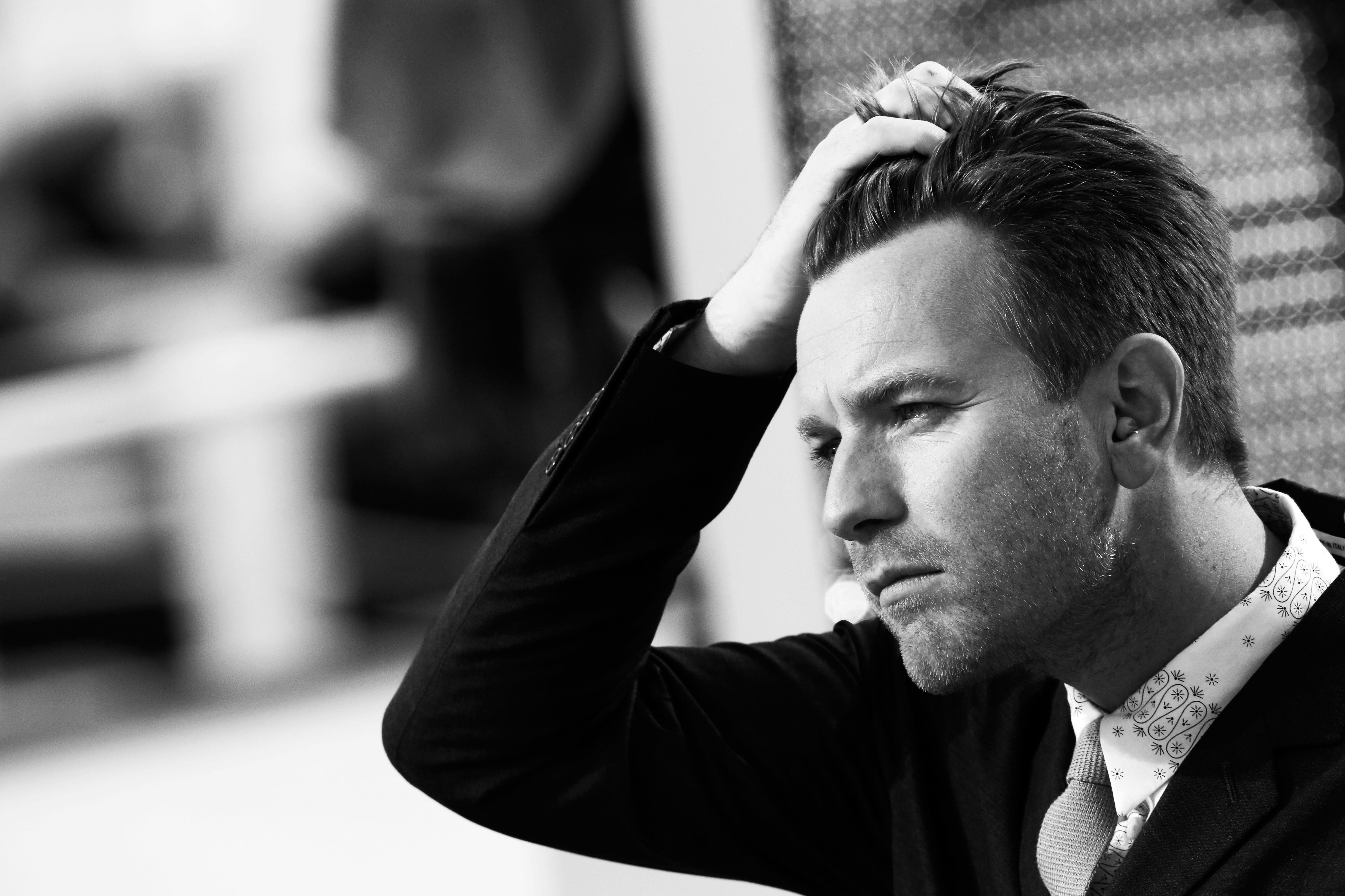 5416x3608 Ewan Mcgregor Wallpaper