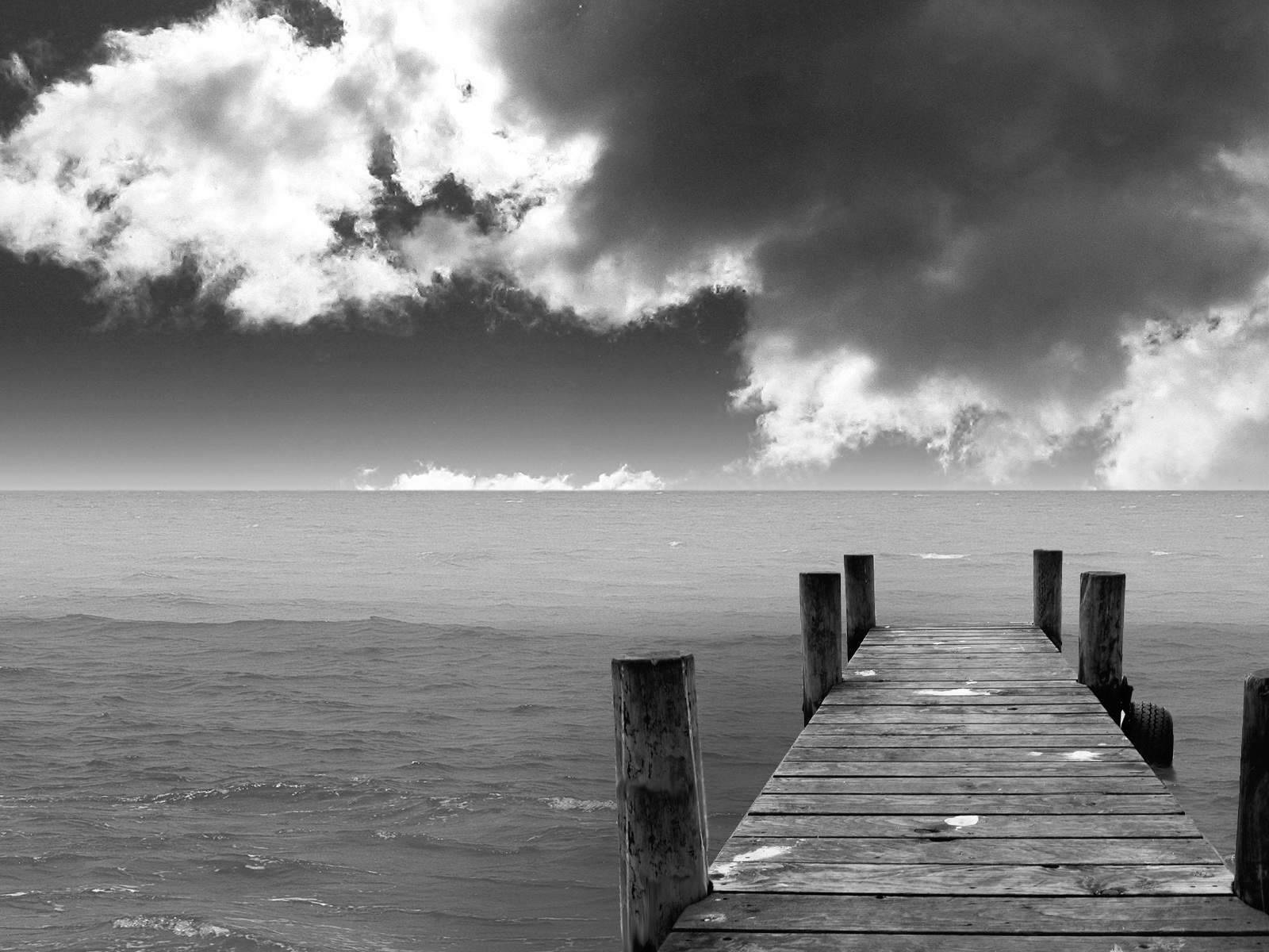1600x1200 Black and White Wallpaper: Black and White Beach Landscape HD