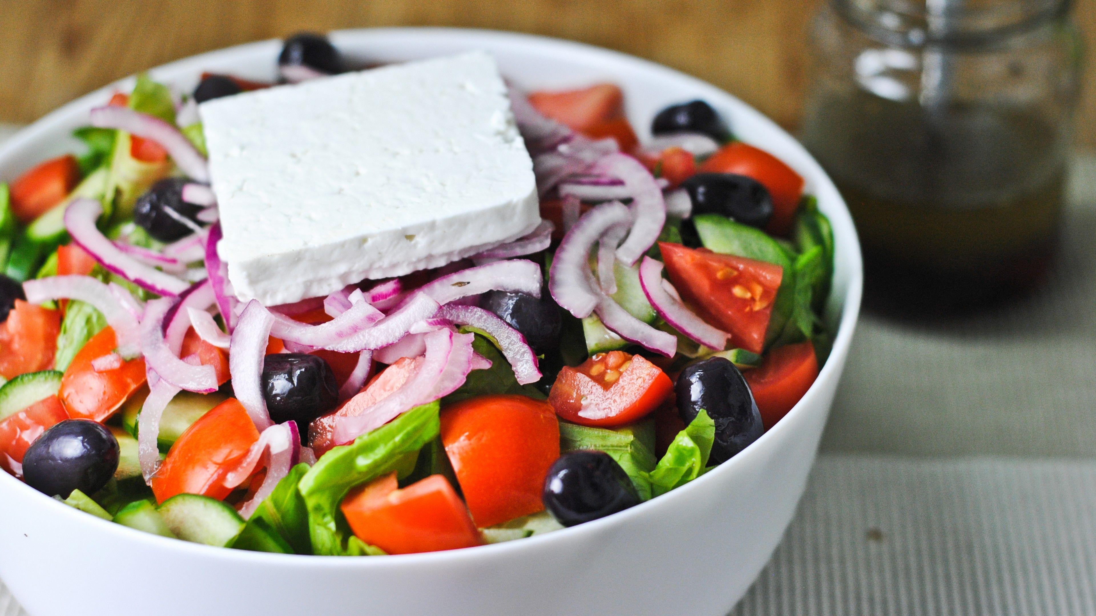 3840x2160 Wallpaper Greek, cooking, recipe, lettuce, tomatoes, cucumbers