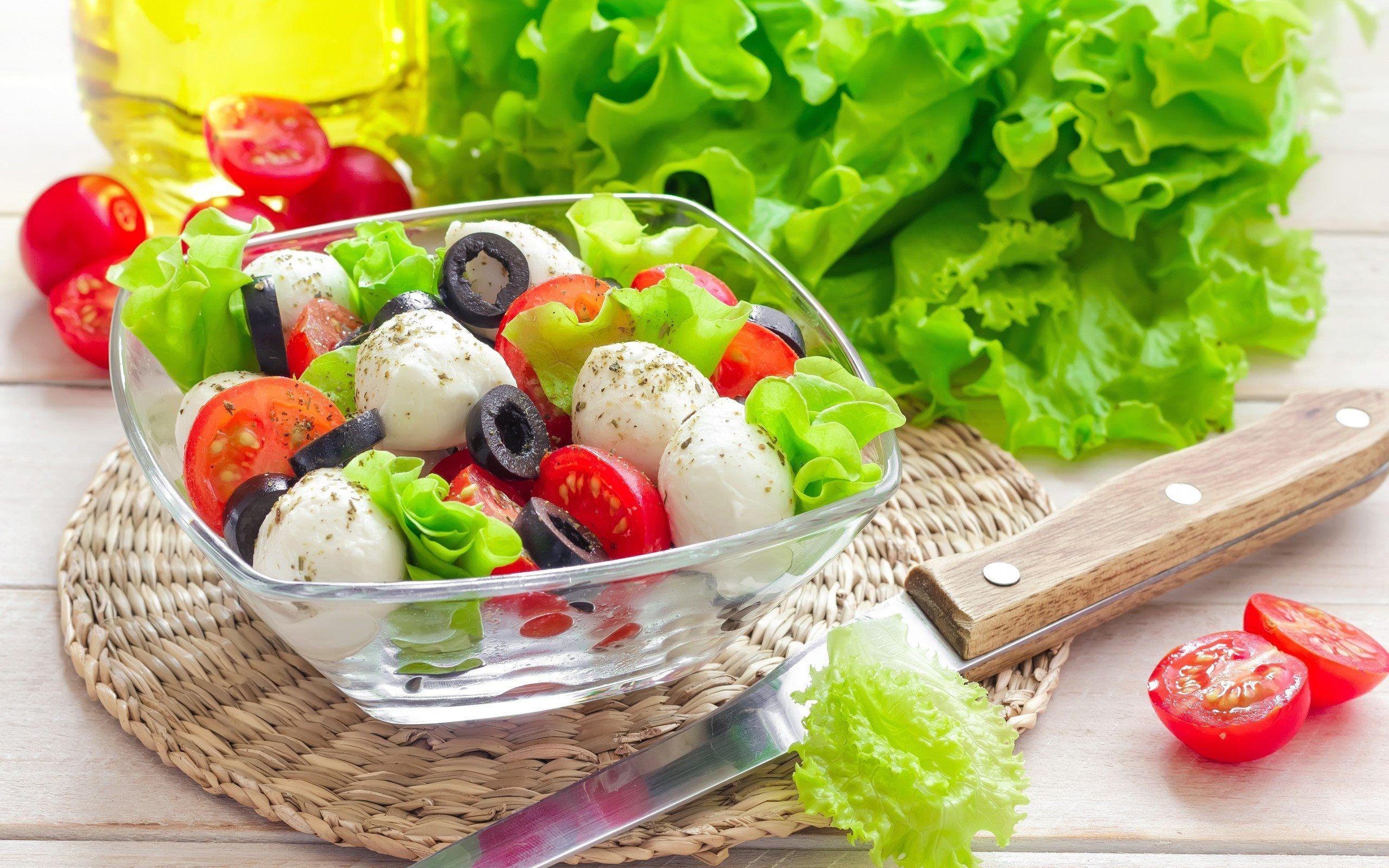 2560x1600 Download wallpaper healthy food, vegetarianism, greek salad, eat