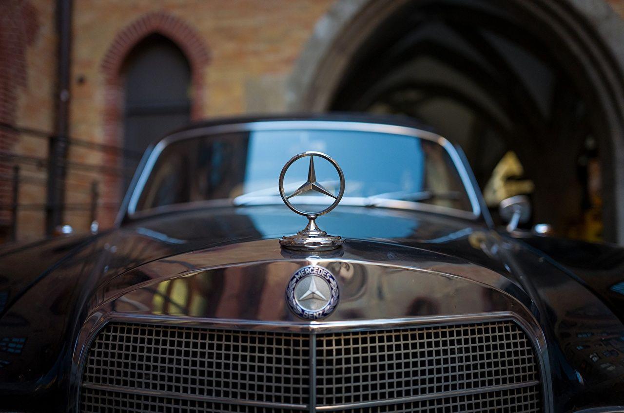 1280x848 Desktop Wallpaper Mercedes Benz Logo Emblem Black Cars Closeup