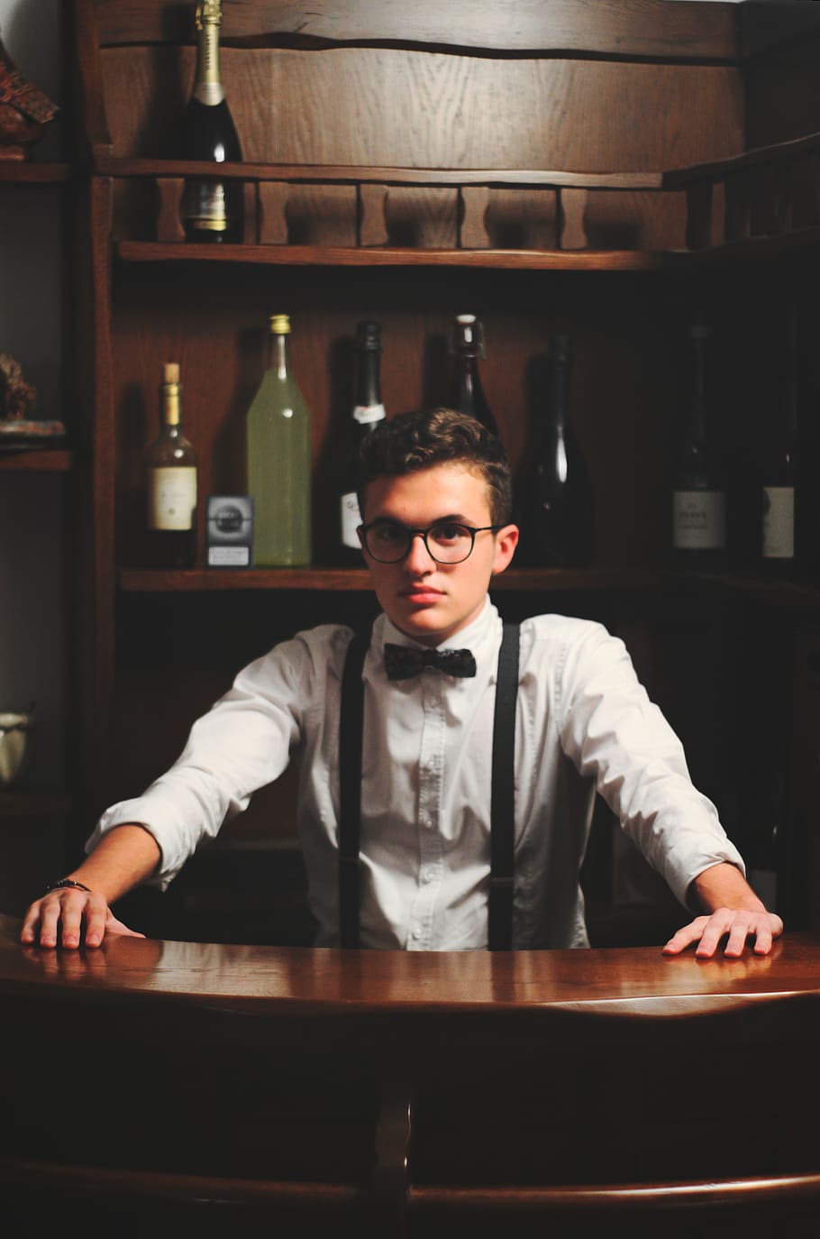 Waiter Wallpapers - Top Free Waiter Backgrounds - WallpaperAccess