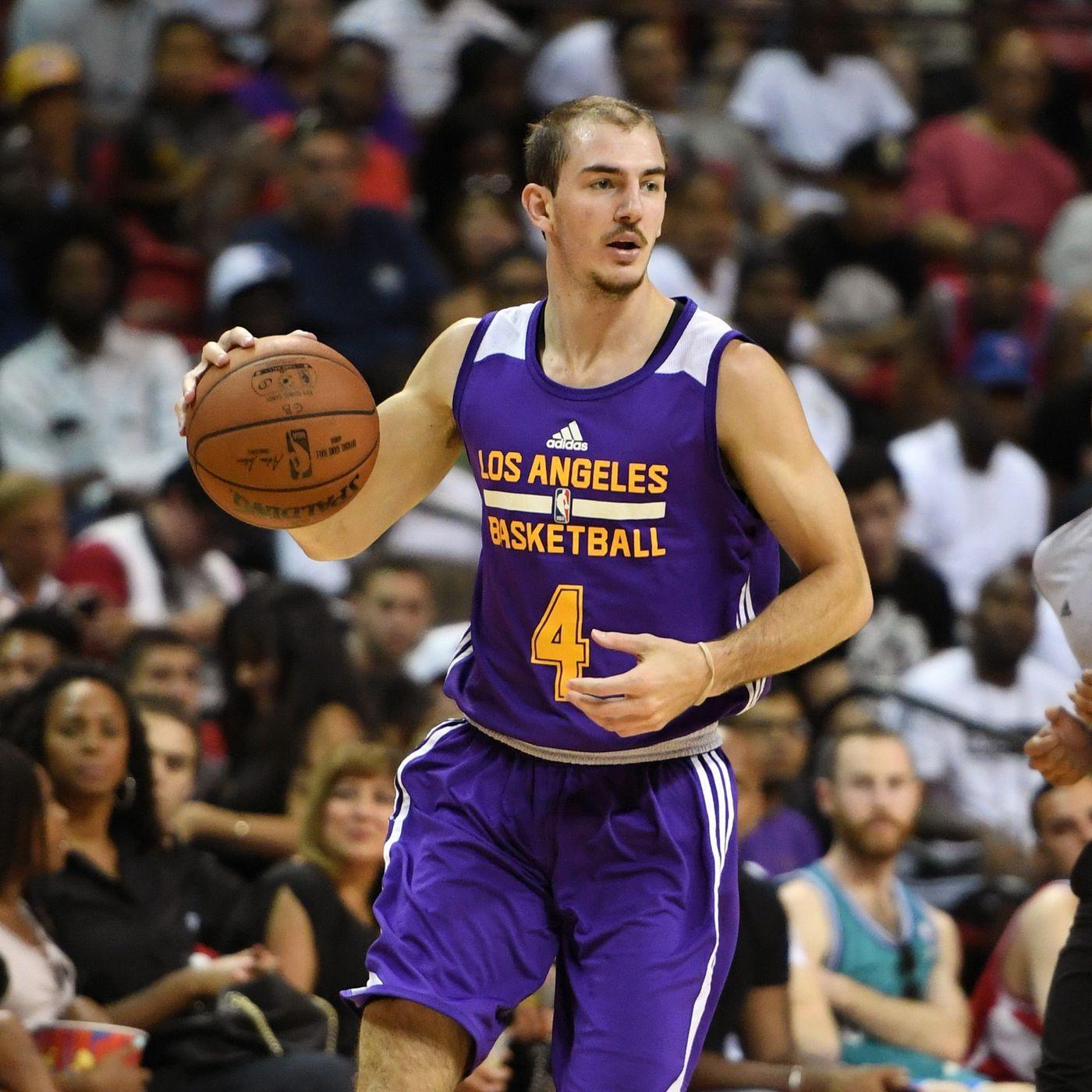 1400x1400 Los Angeles Lakers Sign Alex Caruso Bull Hunting