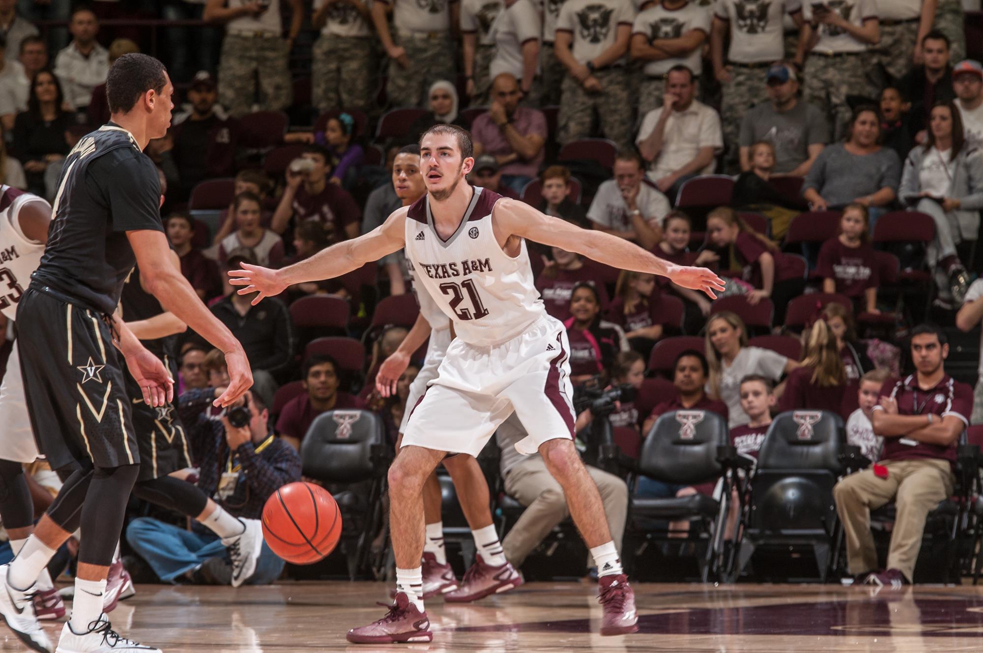 2000x1328 Alex Caruso's Basketball A&M Athletics