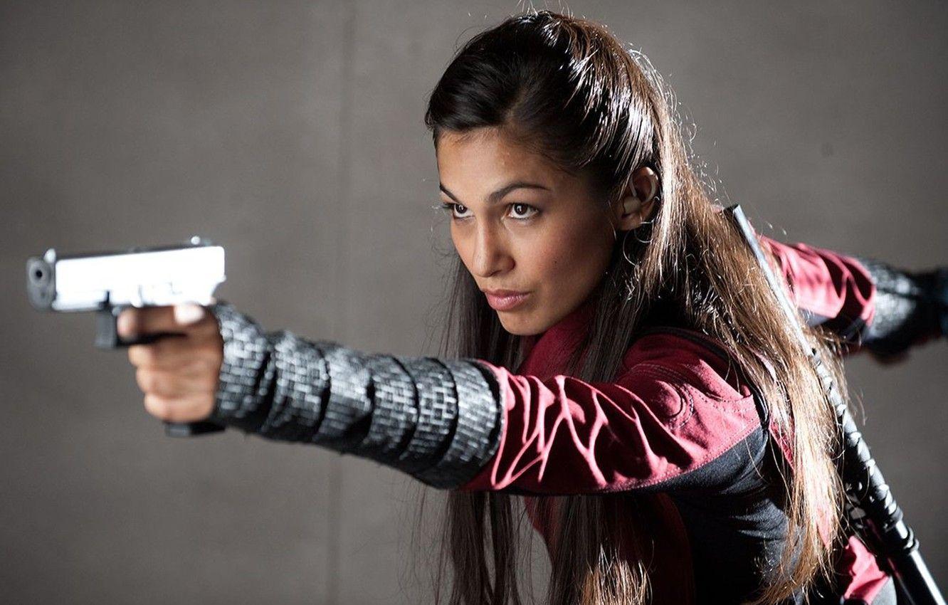 1332x850 Wallpaper Gun, Actress, Actress, Elodie Yung, Elodie Yung image