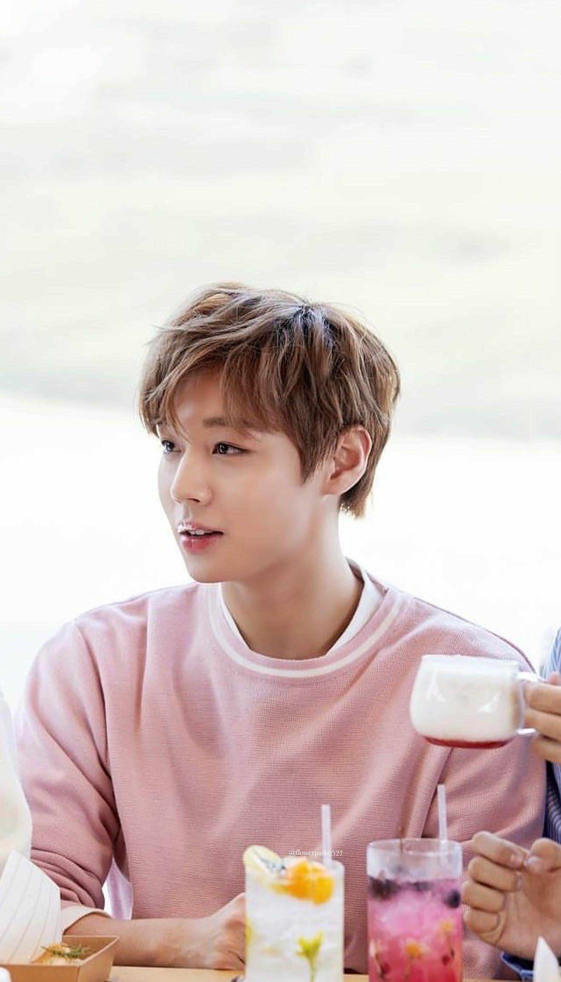 1879x3284 Wanna One x Innisfree: Wanna One Go in Jeju Park Jihoon Wallpaper
