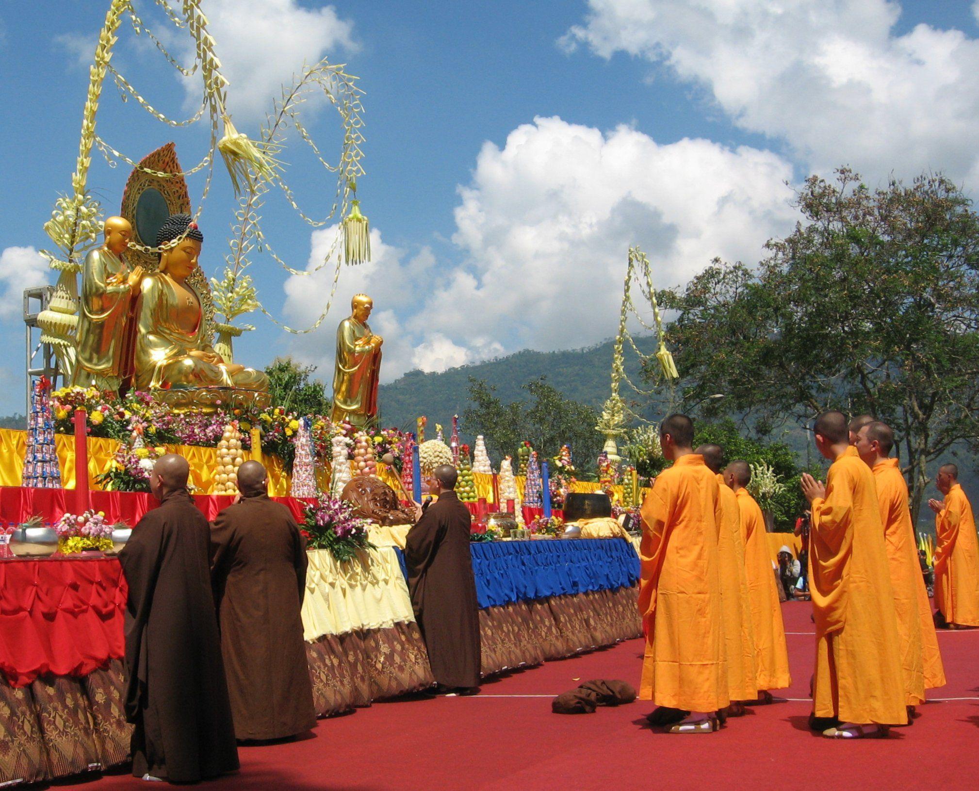 2018x1630 Vesak