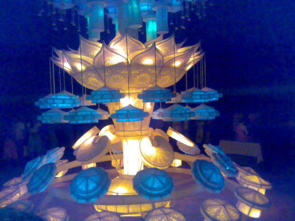 1024x768 Vesak Lantern 2011. Moby.to S50n4o