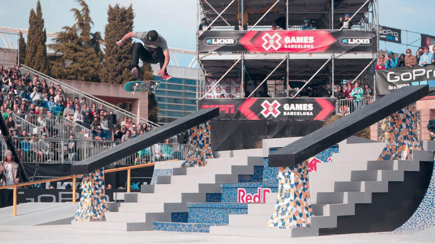1440x810 Nyjah Huston apologizes for comments about female skateboarders