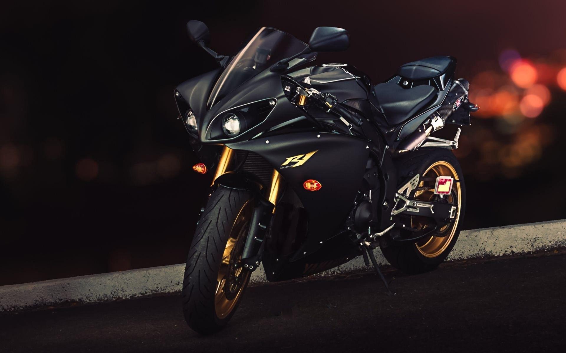 1920x1200 Yamaha R1 Wallpaper
