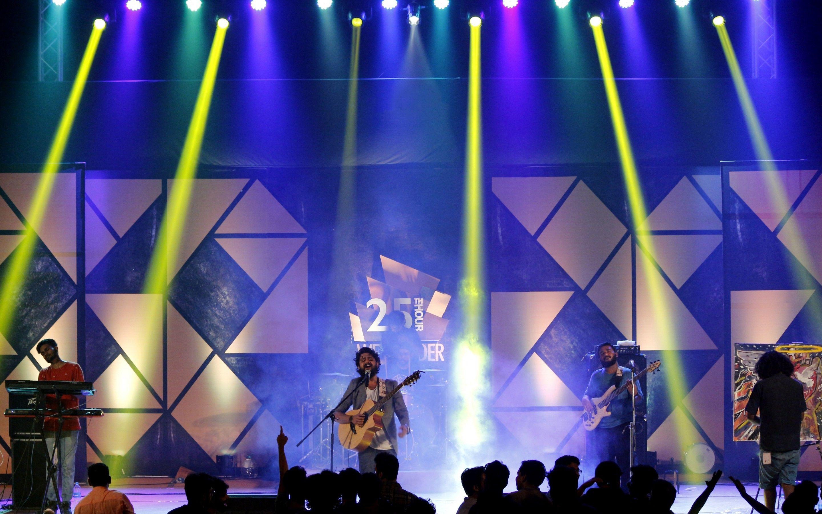 2880x1800 Download 2880x1800 Band, Guitar, Music, Indie, Audience, Concert