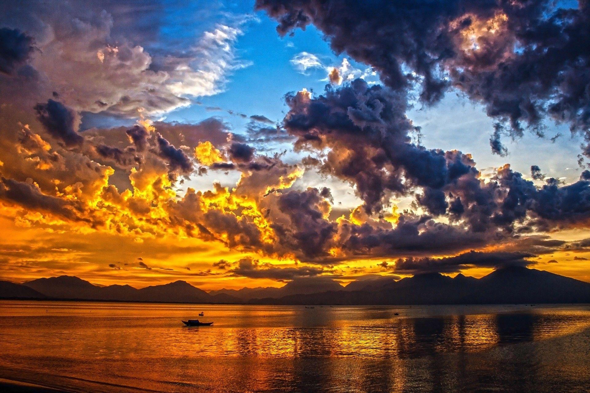 1920x1280 Sunsets: Sky Lake Nature Awesome Sunset Landscape Clouds Boat Boats