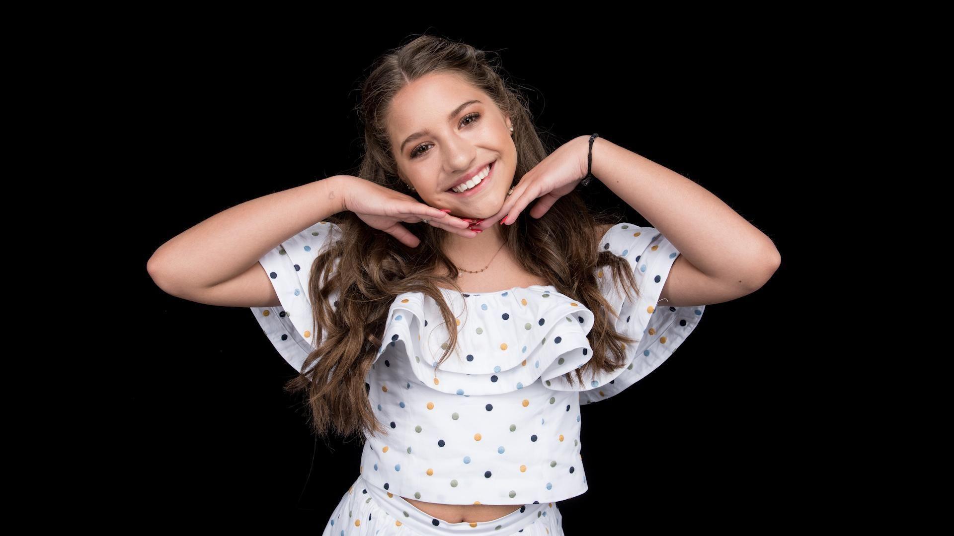 Mackenzie Ziegler Wallpapers - Top Free Mackenzie Ziegler Backgrounds