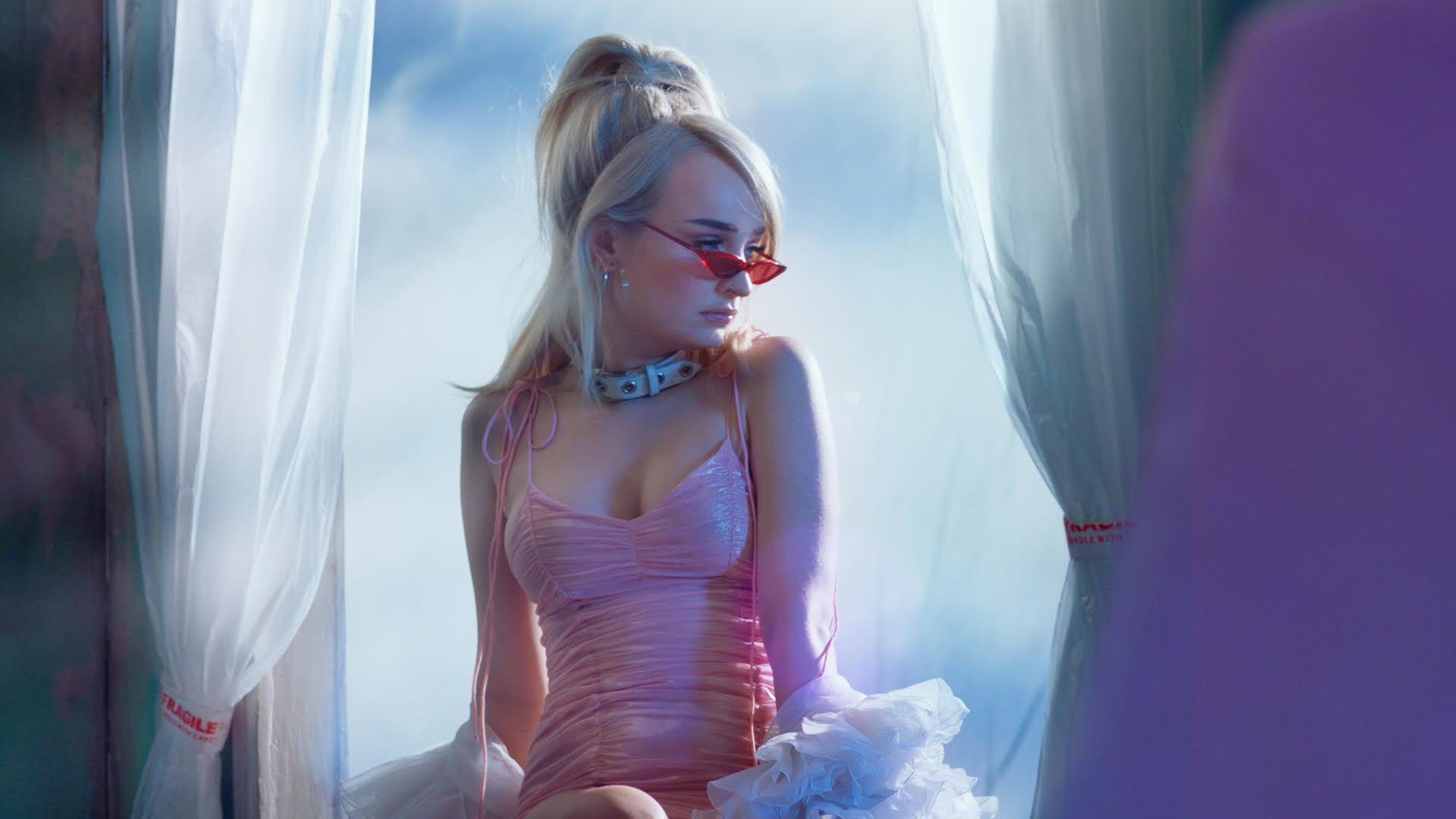 1920x1080 Kim Petras: Heart to Break (2018)