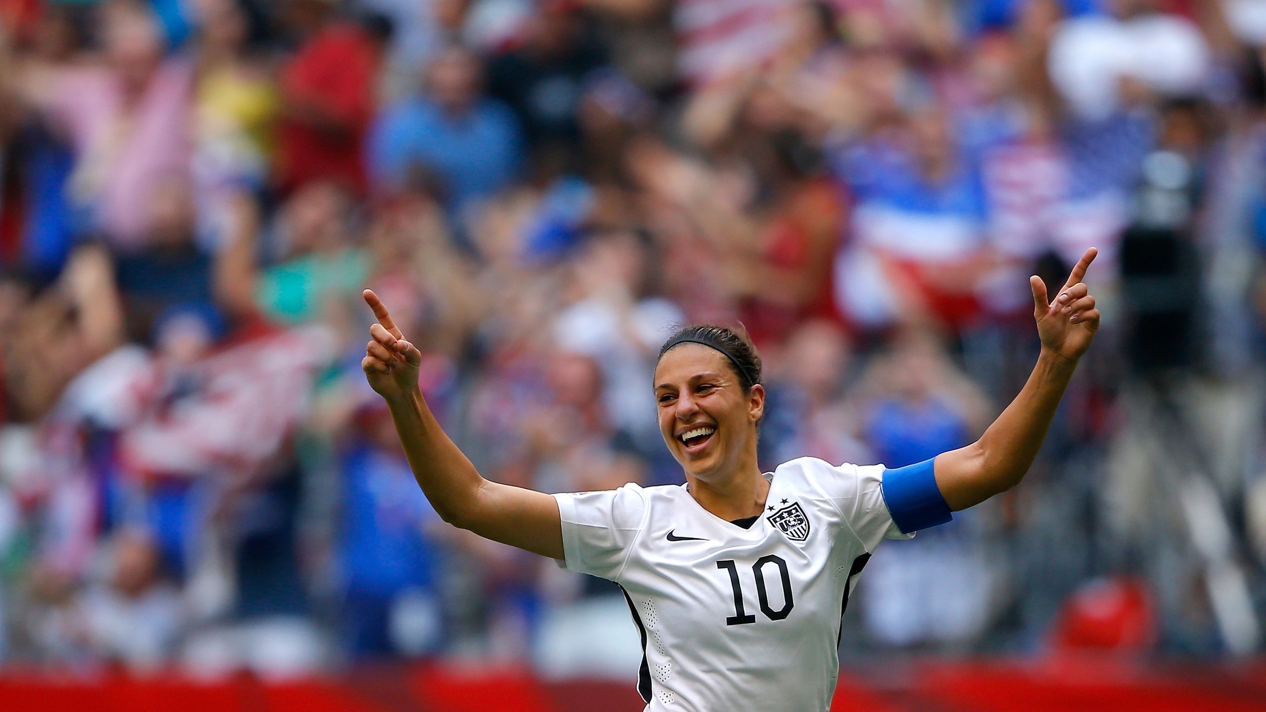 2560x1440 Watch USA's Carli Lloyd Score A Magical, Insane Half Field Goal In Wor
