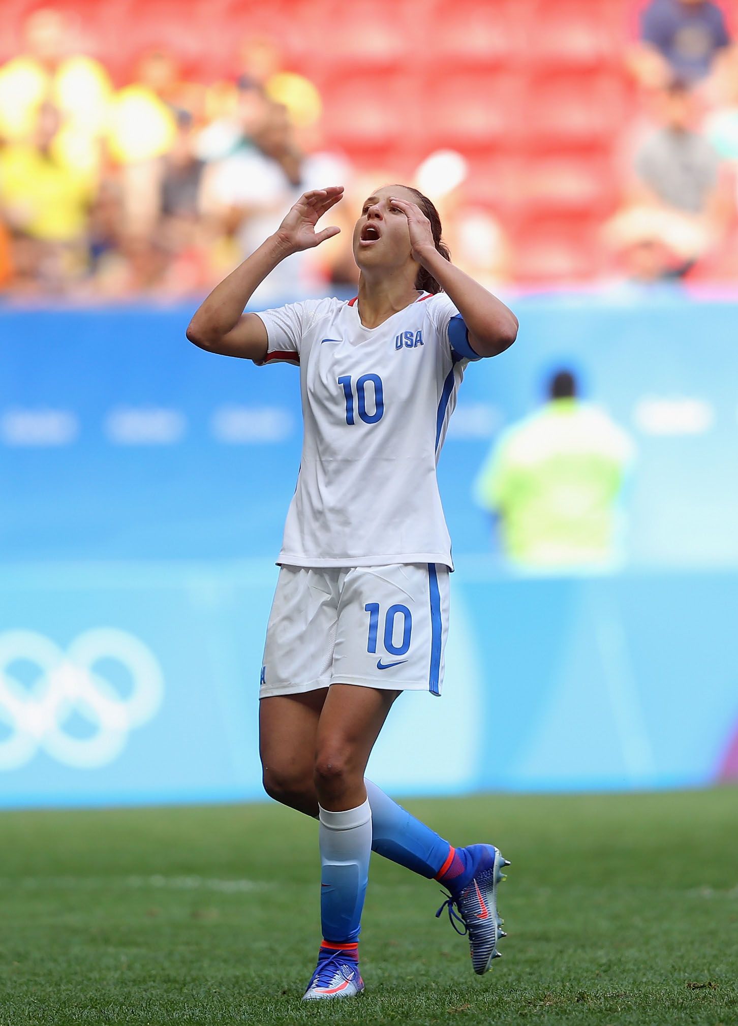 1452x2019 Carli Lloyd to sign with Manchester City, return to Dash in June