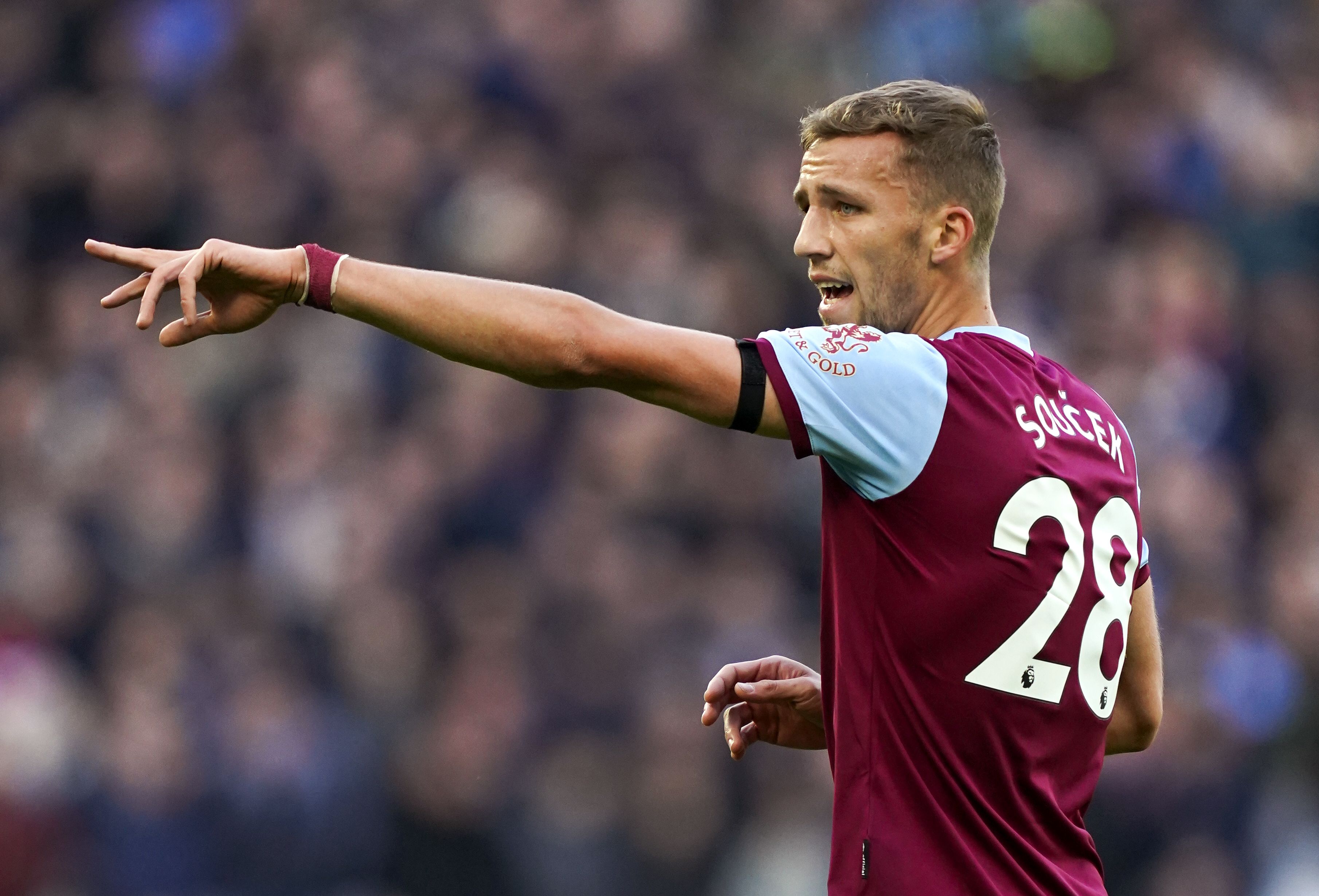 3620x2461 Tomas Soucek sticks with West Ham