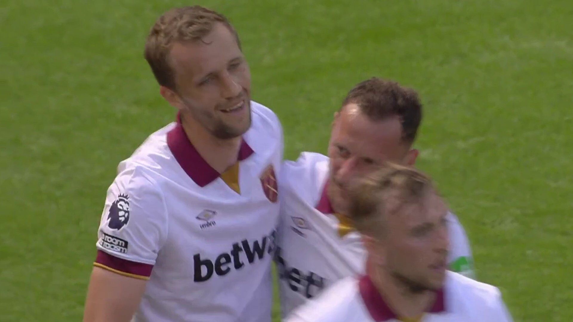 1920x1080 Soucek taps in West Ham's opener v. Man United