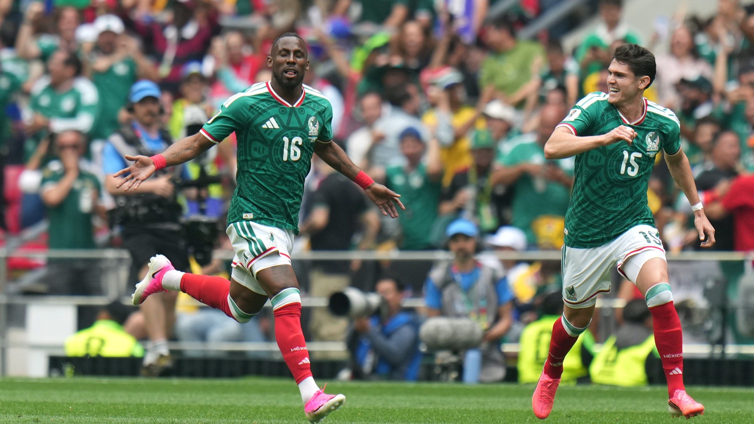 2560x1440 Mexico Gets Off To Roaring World Cup Start With A 2 0 Win Over South Africa In The Opening Match