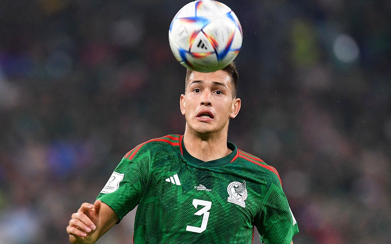 1280x800 César Montes debuta en Rusia y marca un golazo